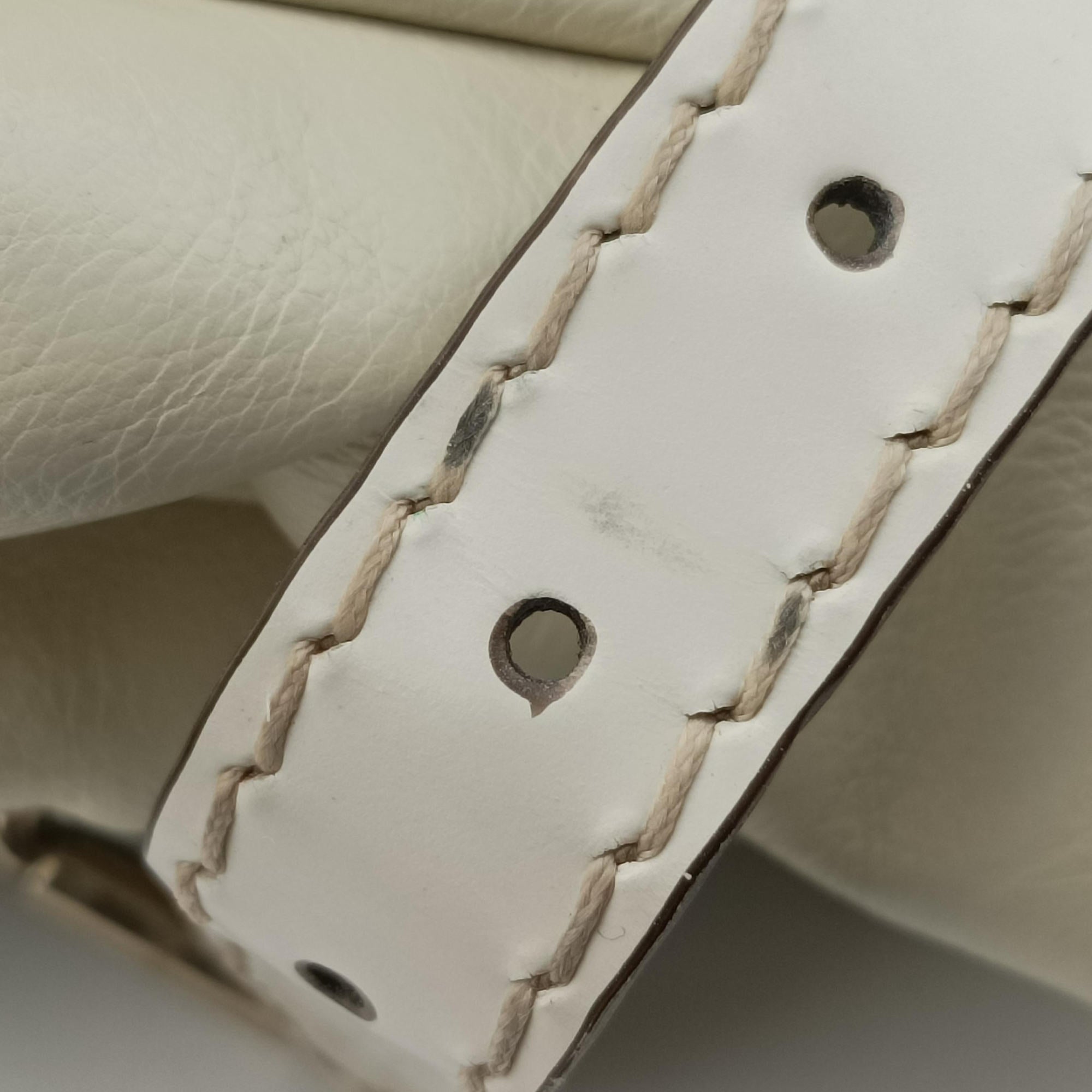 Secondhand Gucci Dialux Queen Large White Leather 189883 handbag | stylenewstar