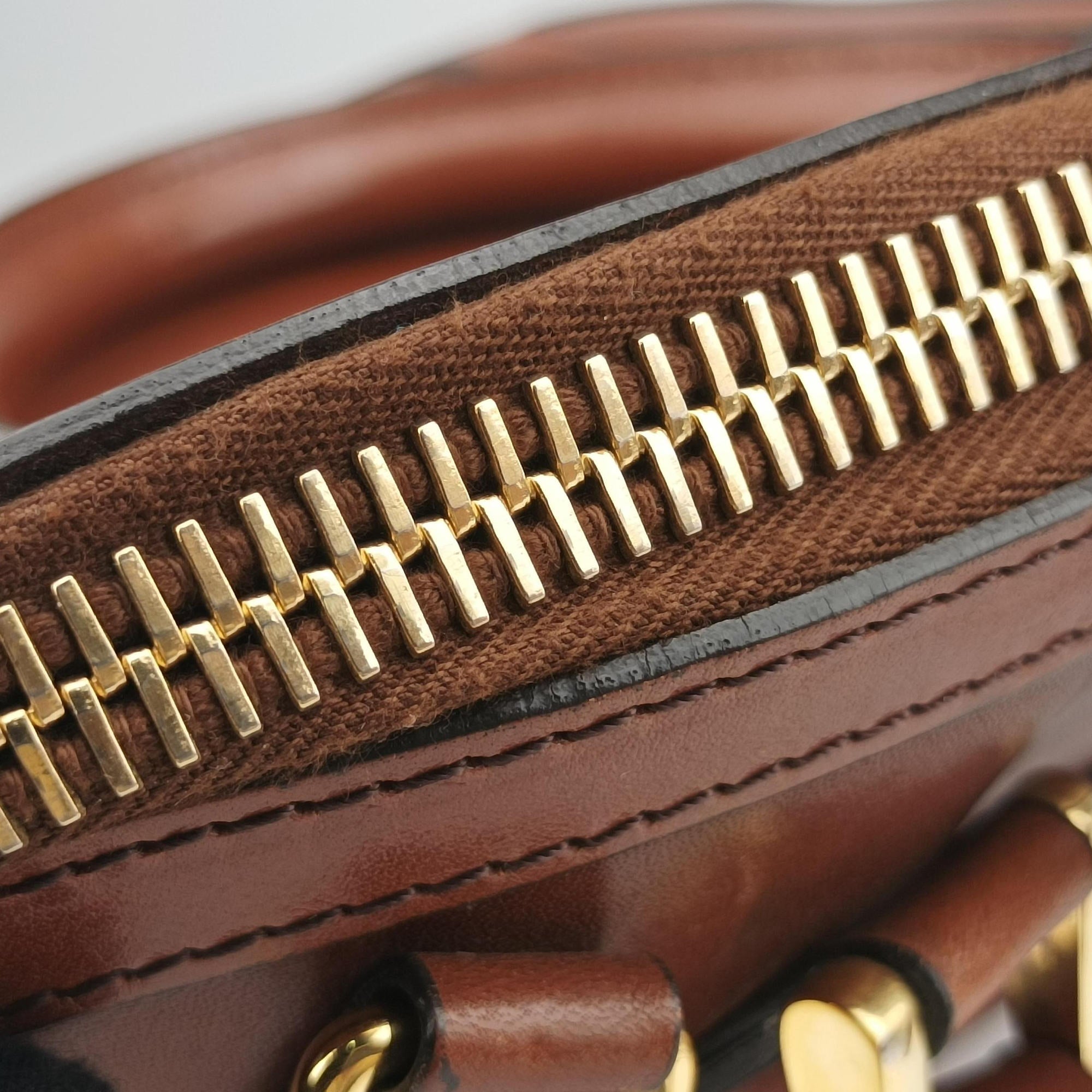 Pre-owned Burberry Orchard Brown Leather  shoulderbag | stylenewstar