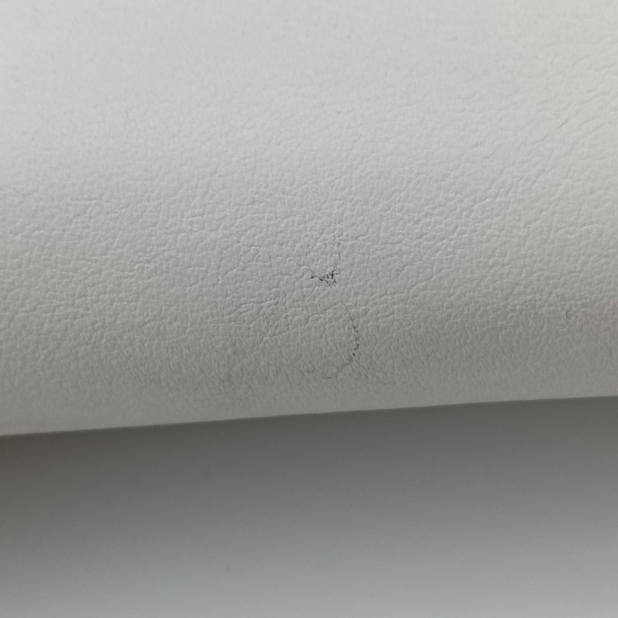 Pre-owned Prada pionniere White leather 1BD039 shoulderbag | stylenewstar