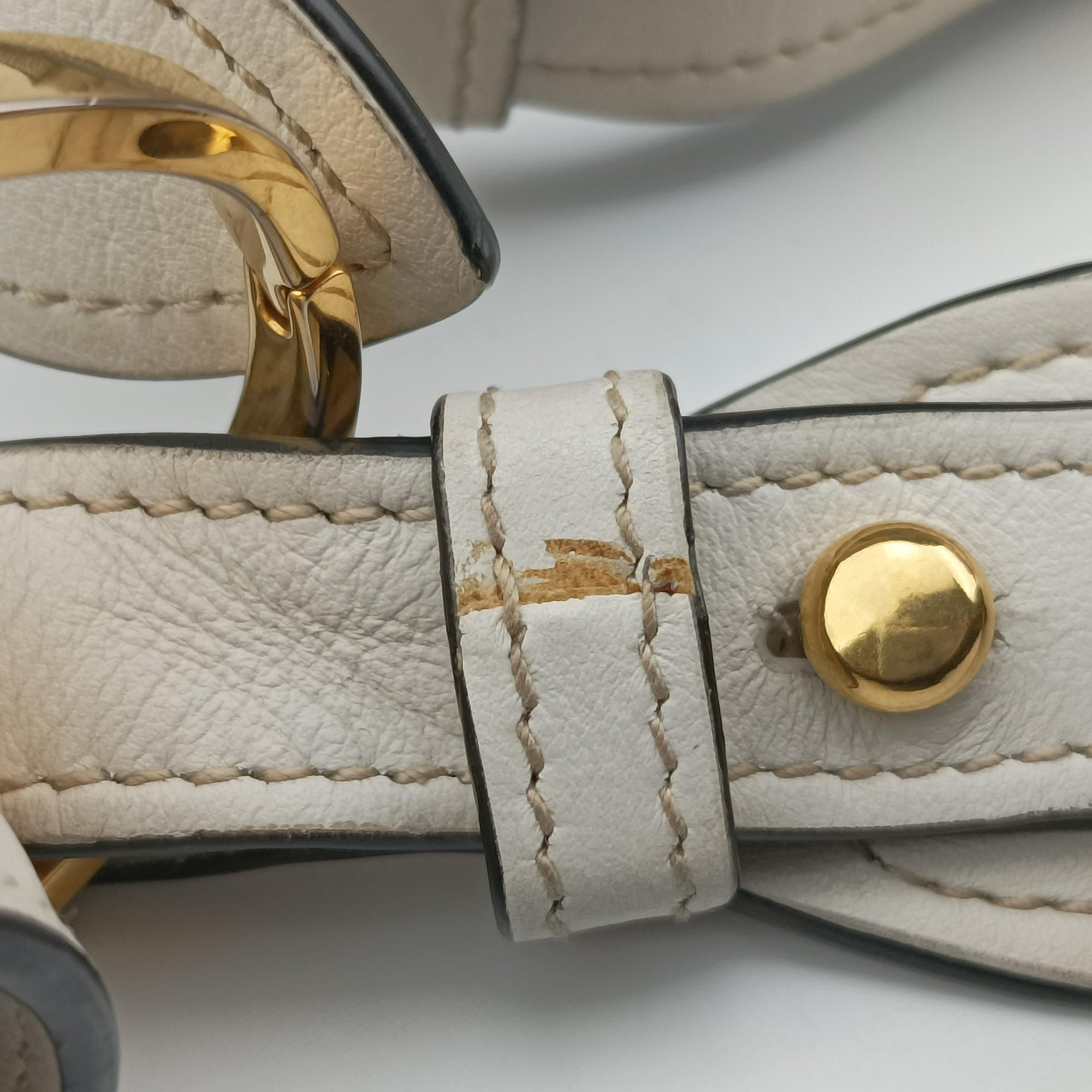Pre-owned Prada pionniere White leather 1BD039 shoulderbag | stylenewstar