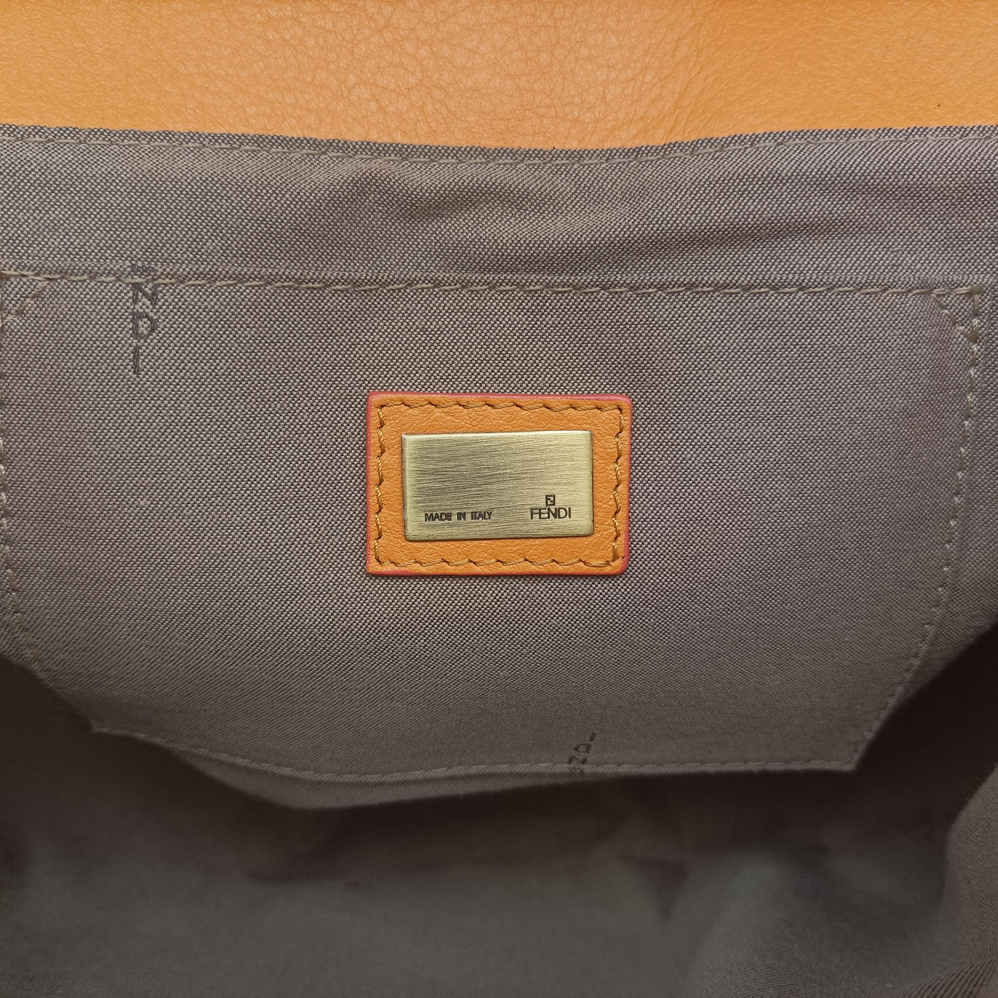 Pre-owned Fendi B Bag Orange Patent 8BN165 handbag | stylenewstar