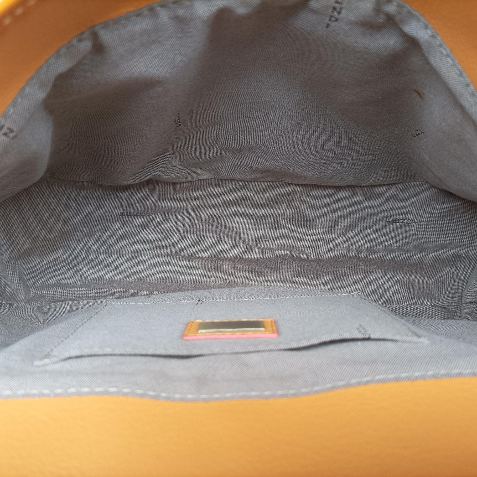 Pre-owned Fendi B Bag Orange Patent 8BN165 handbag | stylenewstar