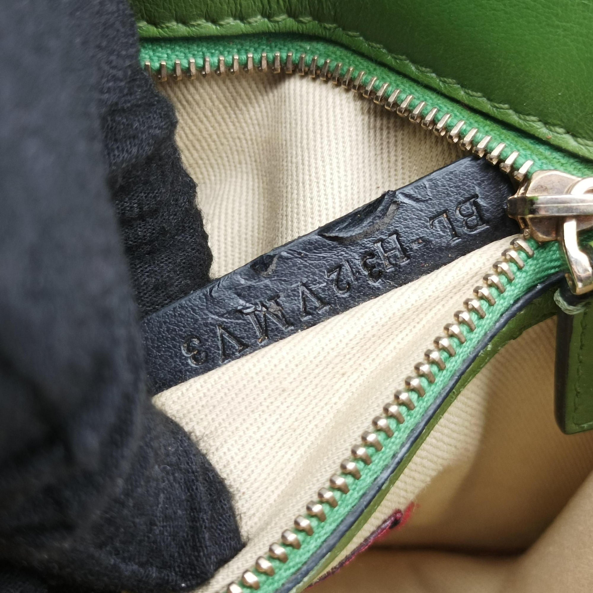 Secondhand Valentino Rockstud Glam Lock Multicolour Leather  shoulderbag | stylenewstar