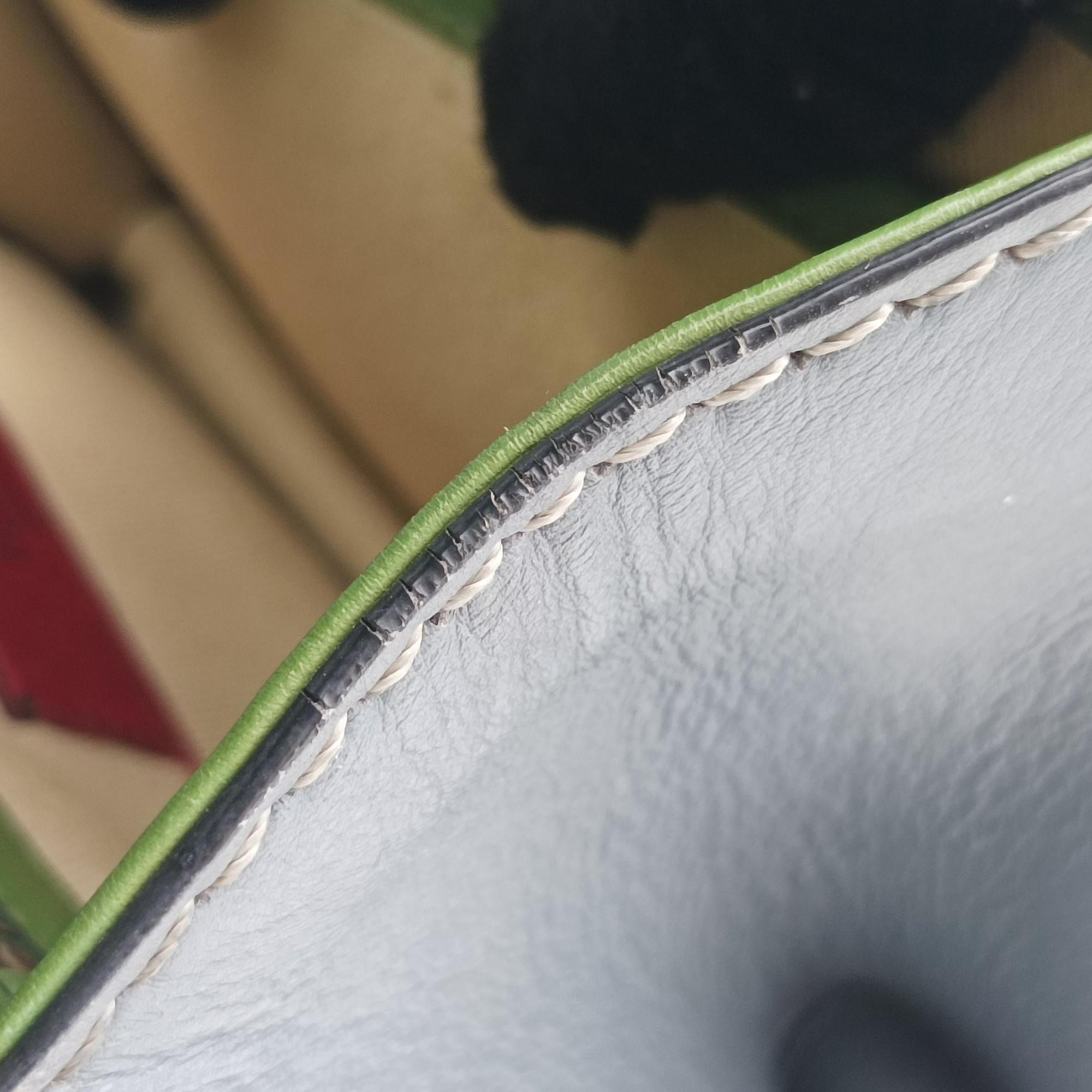 Secondhand Valentino Rockstud Glam Lock Multicolour Leather  shoulderbag | stylenewstar