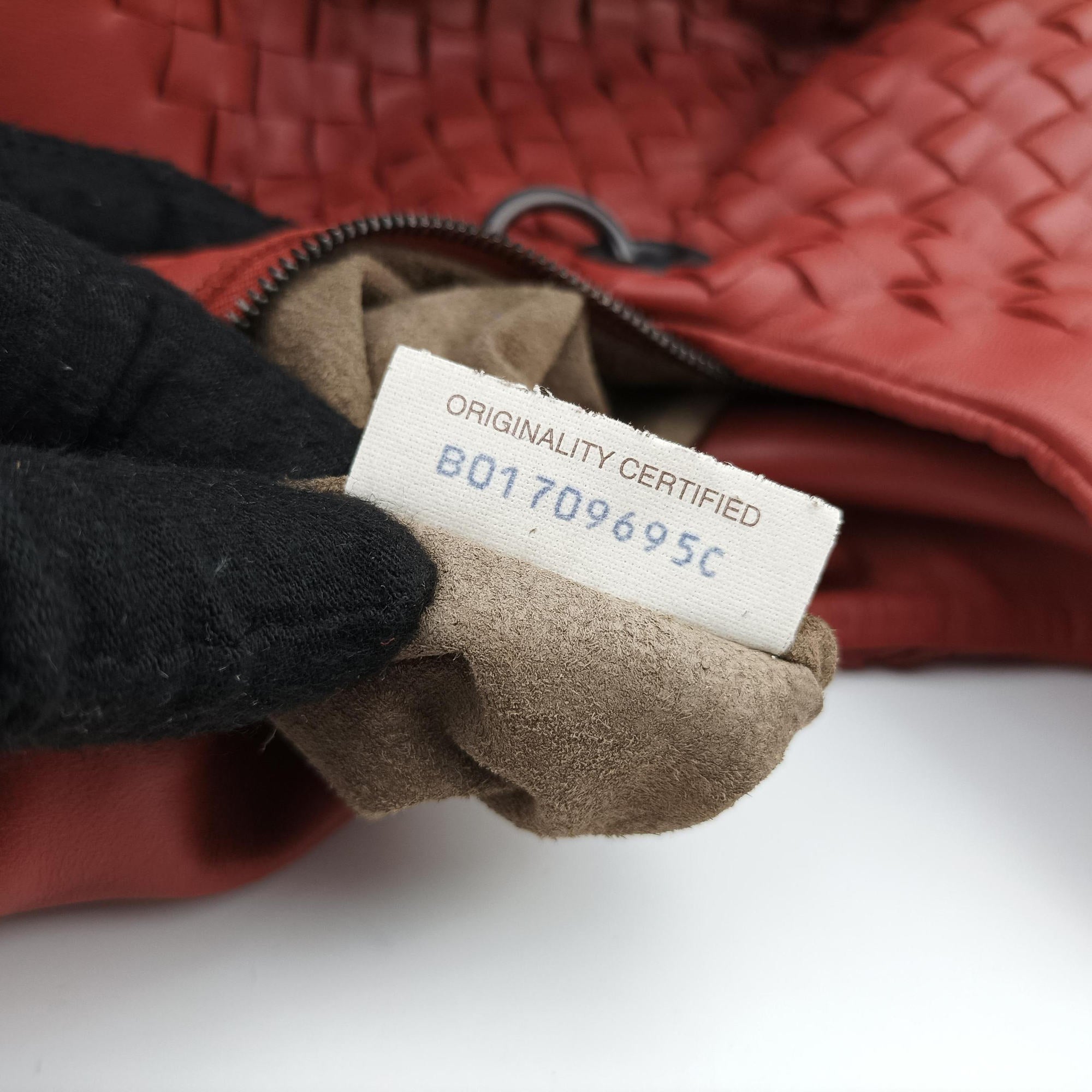 Secondhand Bottega Veneta CAMPANA Intrecciato Maroon lambskin  shoulderbag | stylenewstar