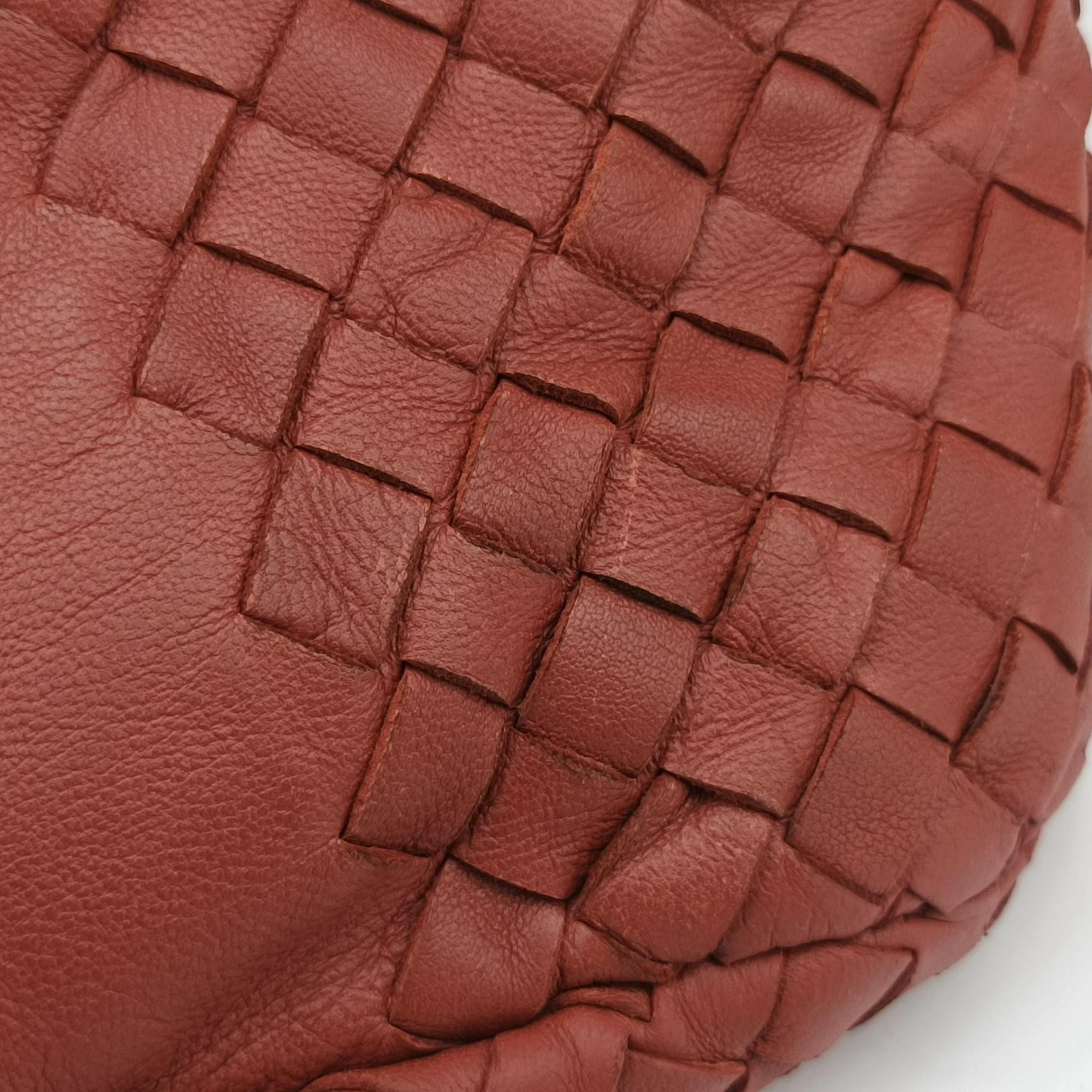 Secondhand Bottega Veneta CAMPANA Intrecciato Maroon lambskin  shoulderbag | stylenewstar