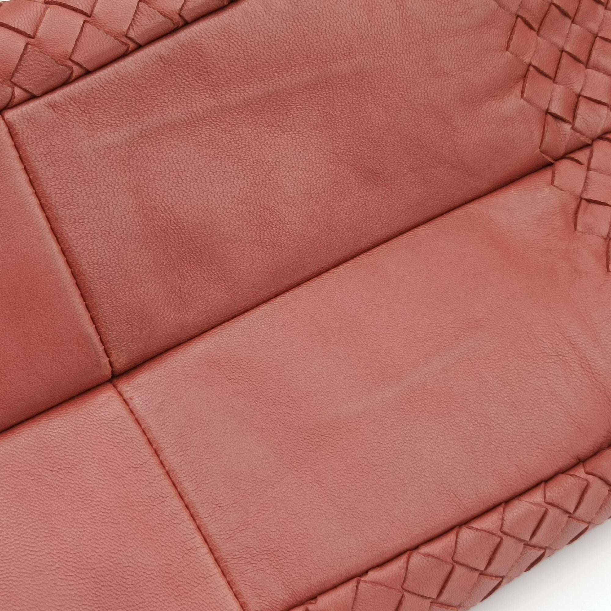Secondhand Bottega Veneta CAMPANA Intrecciato Maroon lambskin  shoulderbag | stylenewstar