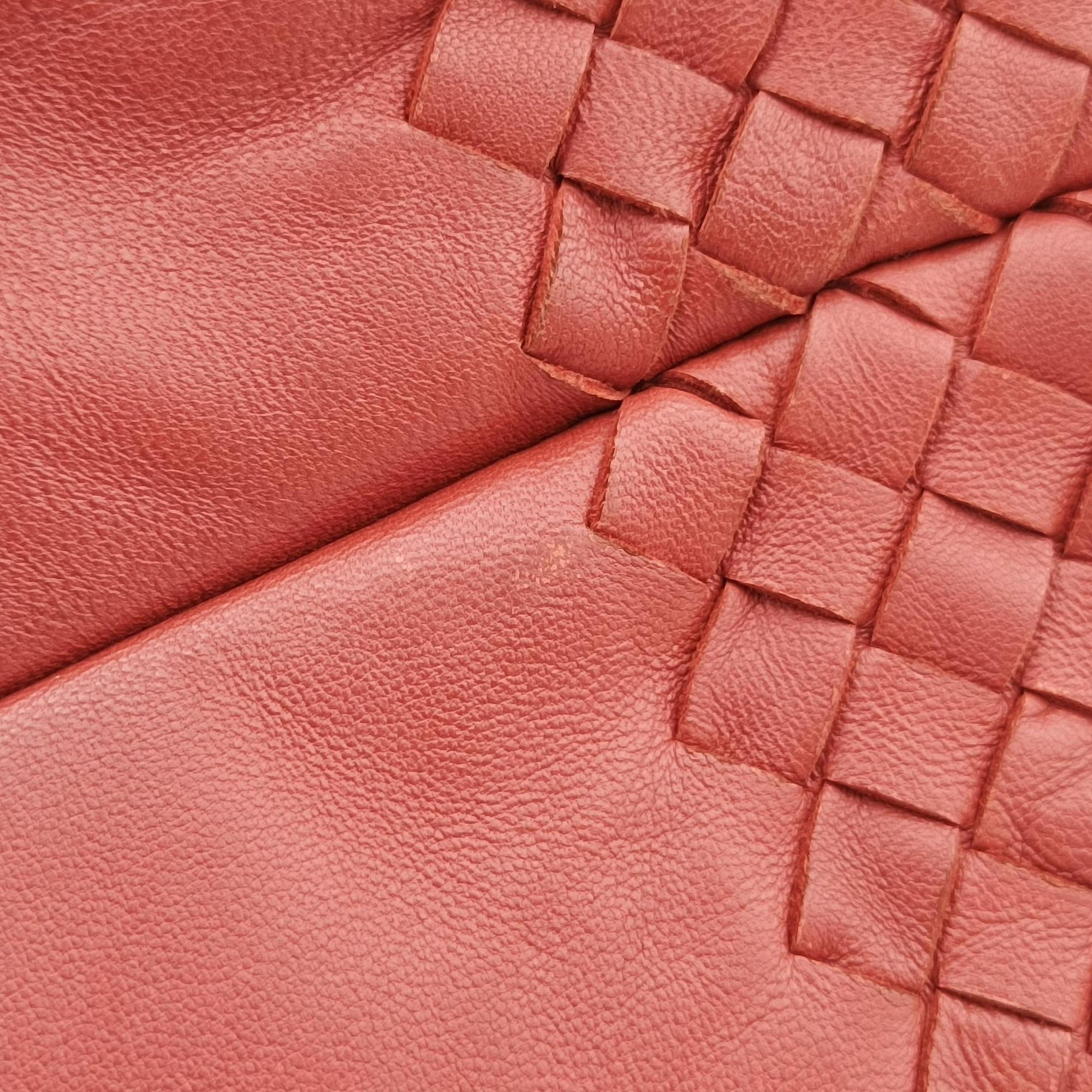 Secondhand Bottega Veneta CAMPANA Intrecciato Maroon lambskin  shoulderbag | stylenewstar