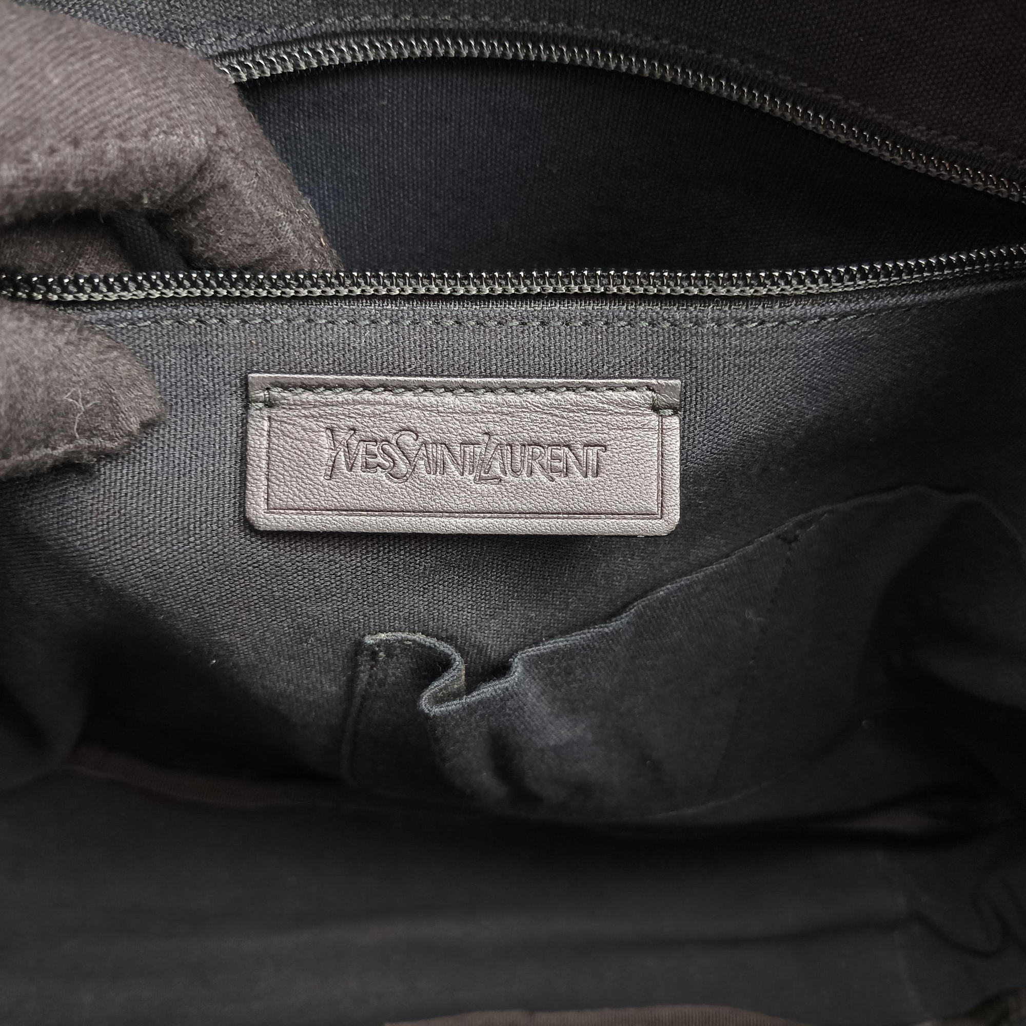 Pre-owned Yves Saint Laurent business Black Leather  handbag | stylenewstar
