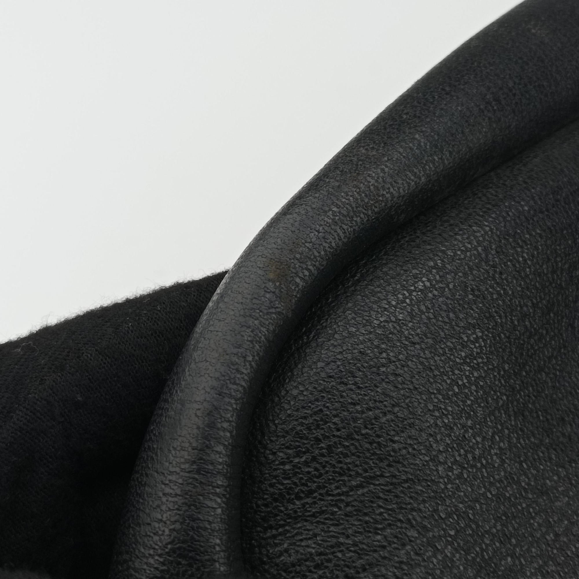 Pre-owned Yves Saint Laurent business Black Leather  handbag | stylenewstar