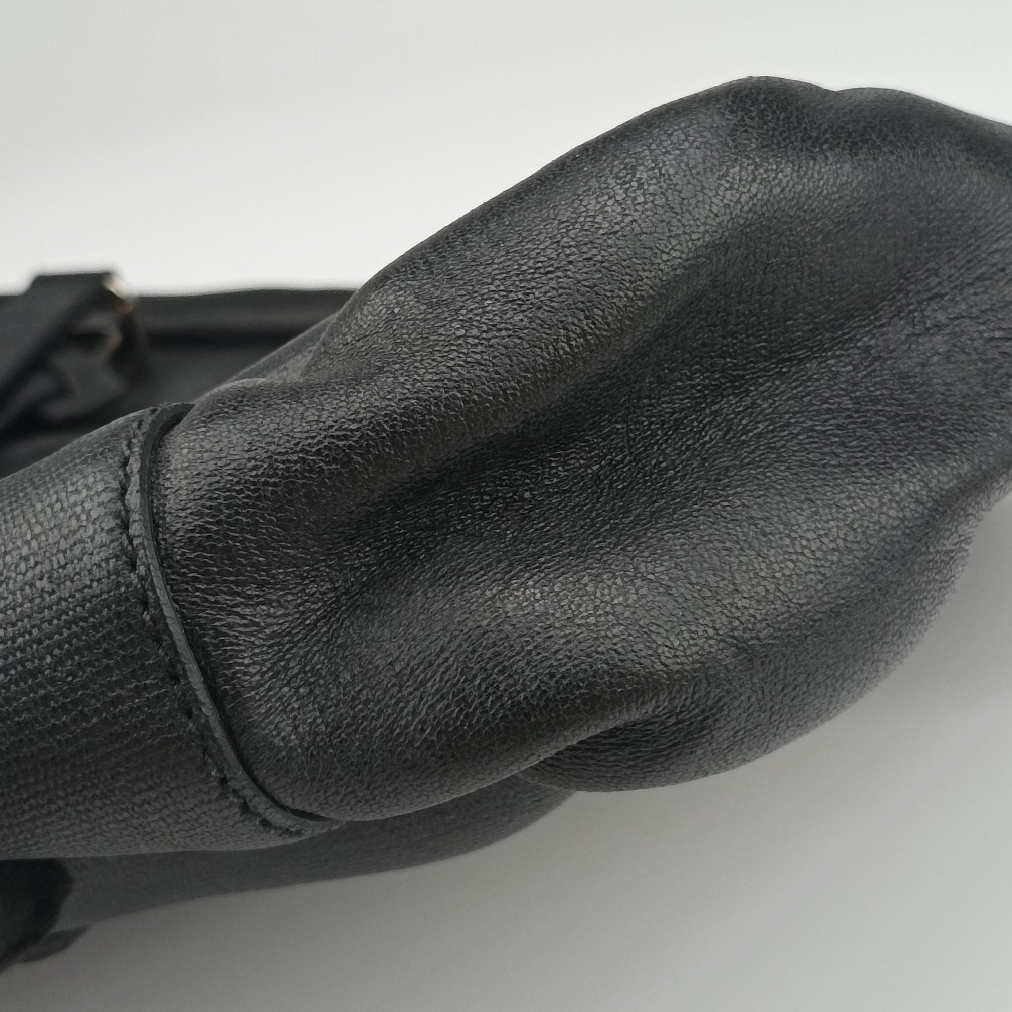 Pre-owned Yves Saint Laurent business Black Leather  handbag | stylenewstar