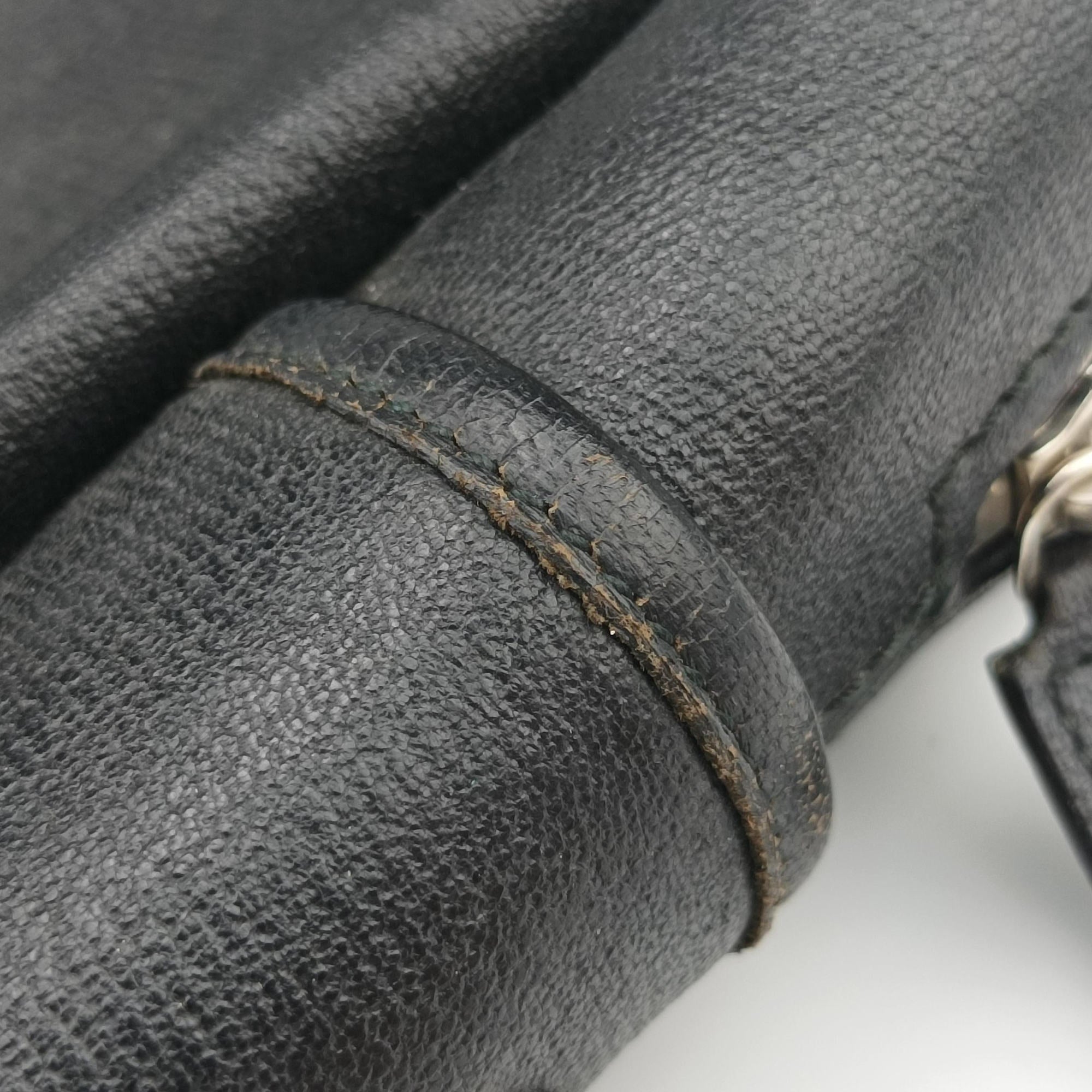 Pre-owned Yves Saint Laurent business Black Leather  handbag | stylenewstar