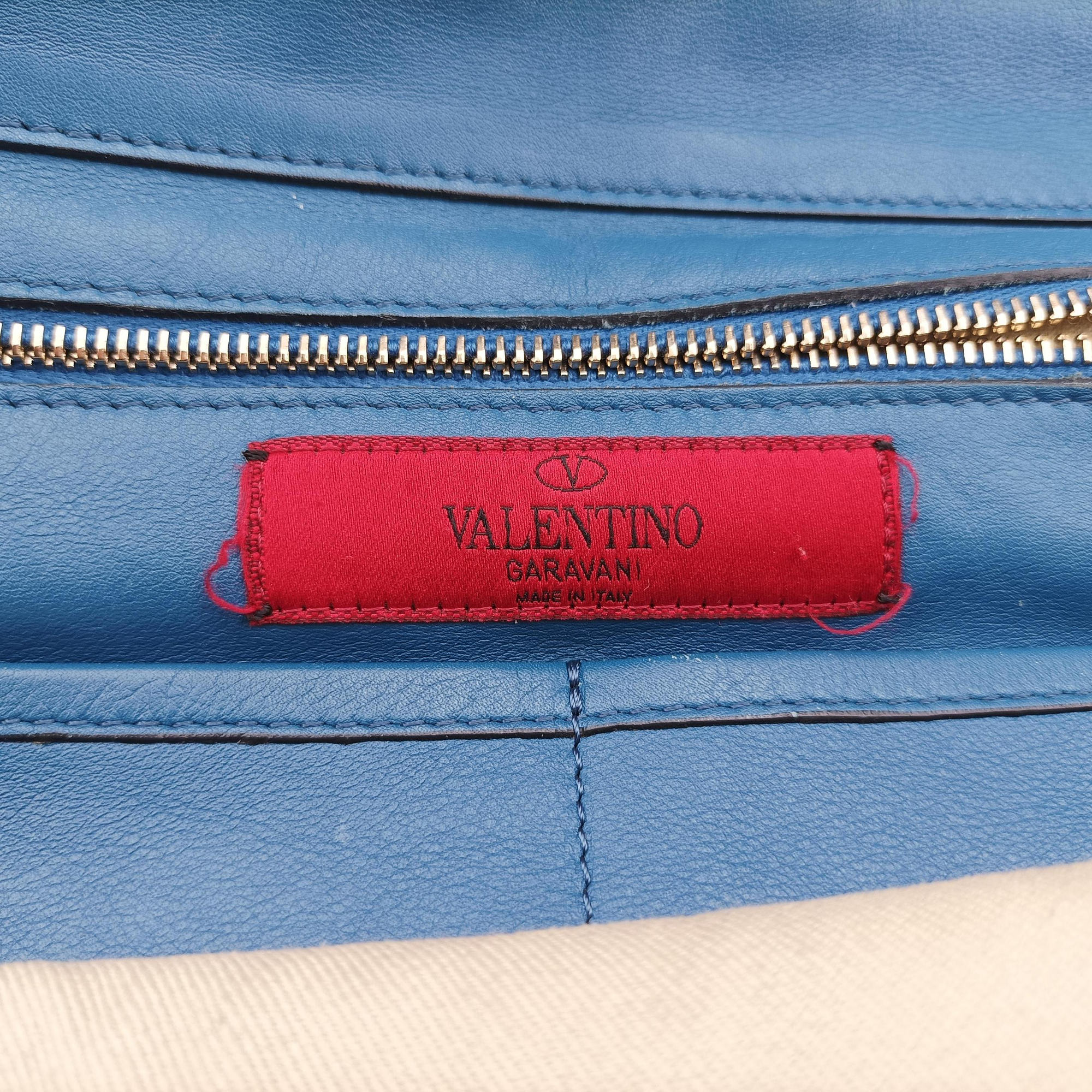 Pre-owned Valentino Rockstud Blue Leather  shoulderbag | stylenewstar