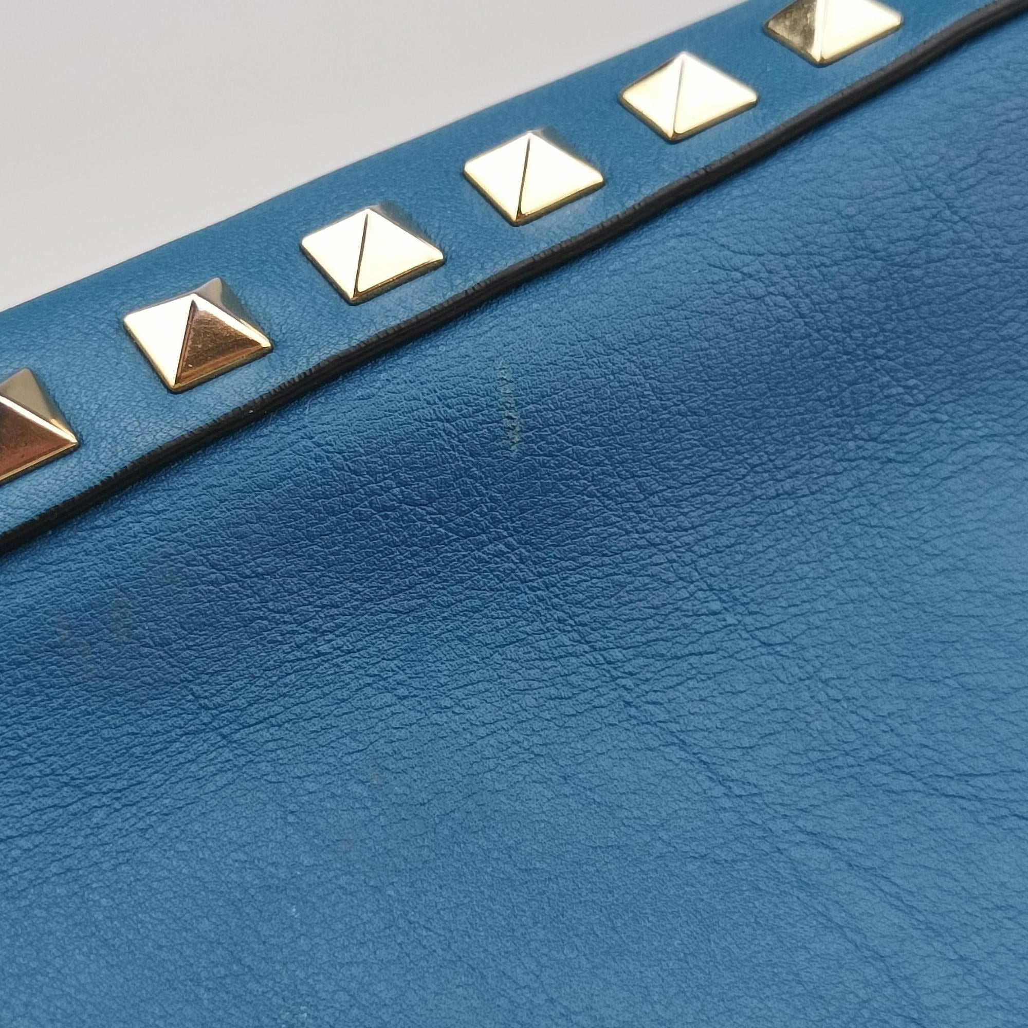 Pre-owned Valentino Rockstud Blue Leather  shoulderbag | stylenewstar