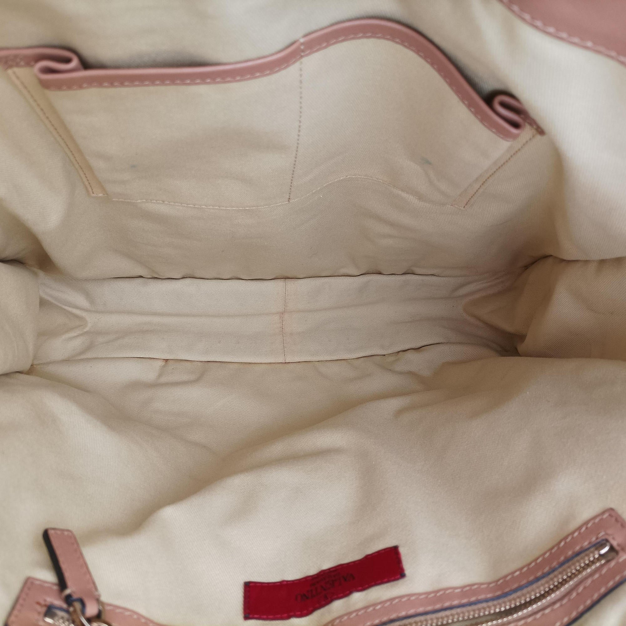 Secondhand Valentino Rockstud tote Beige Leather  handbag | stylenewstar