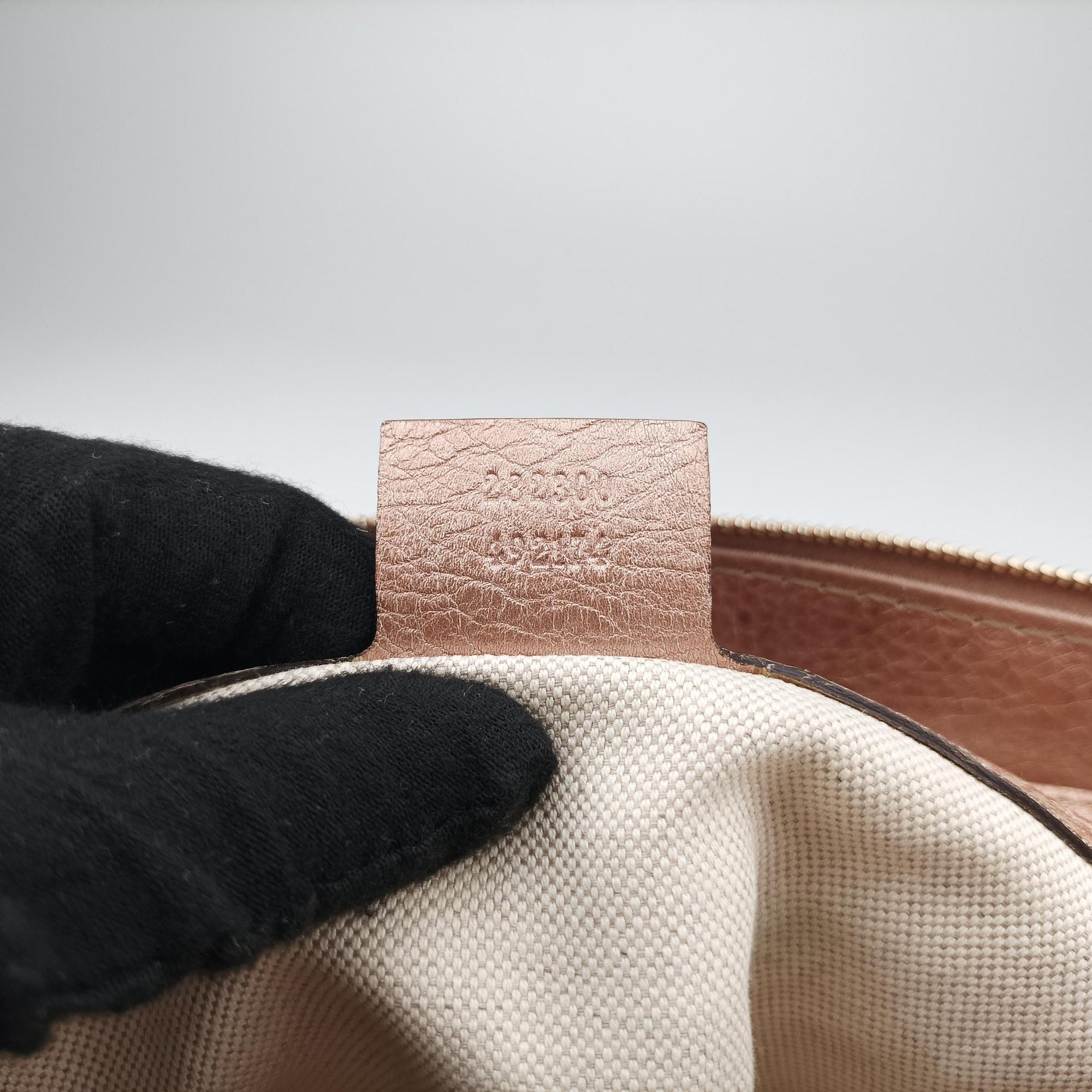 Pre-owned Gucci Bella pink leather 282300 shoulderbag | stylenewstar