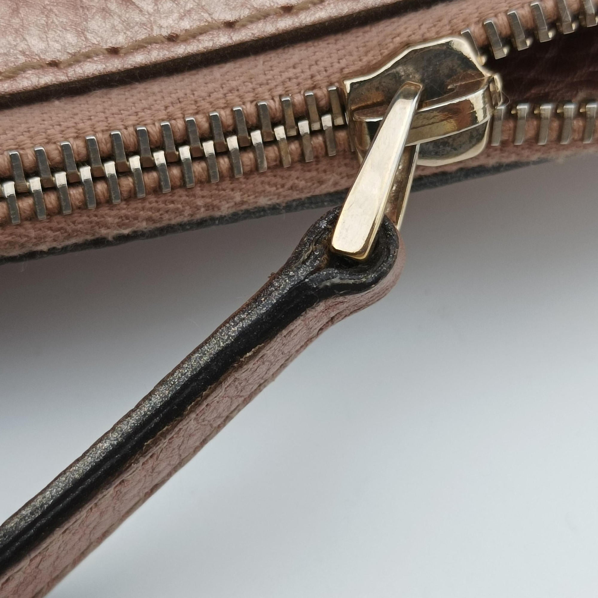 Pre-owned Gucci Bella pink leather 282300 shoulderbag | stylenewstar