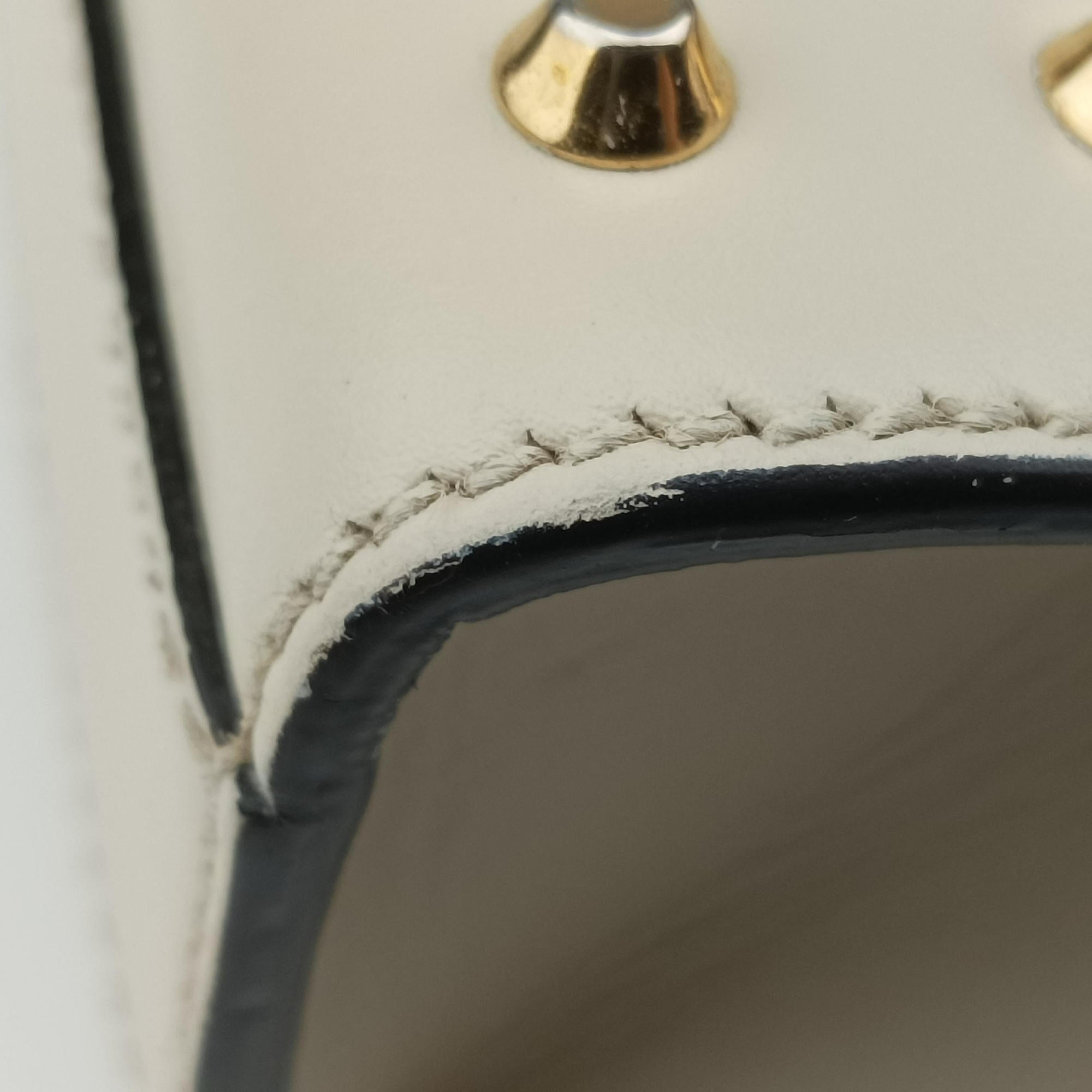 Pre-owned Gucci Padlock White Leather 432182 shoulderbag | stylenewstar