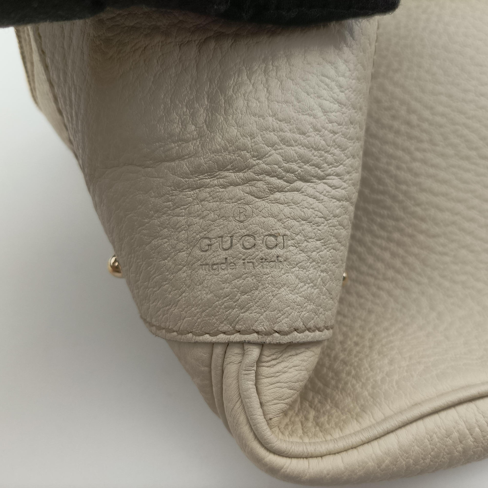Pre-owned Gucci Bamboo Ring Hobo White Leather 211519 handbag | stylenewstar