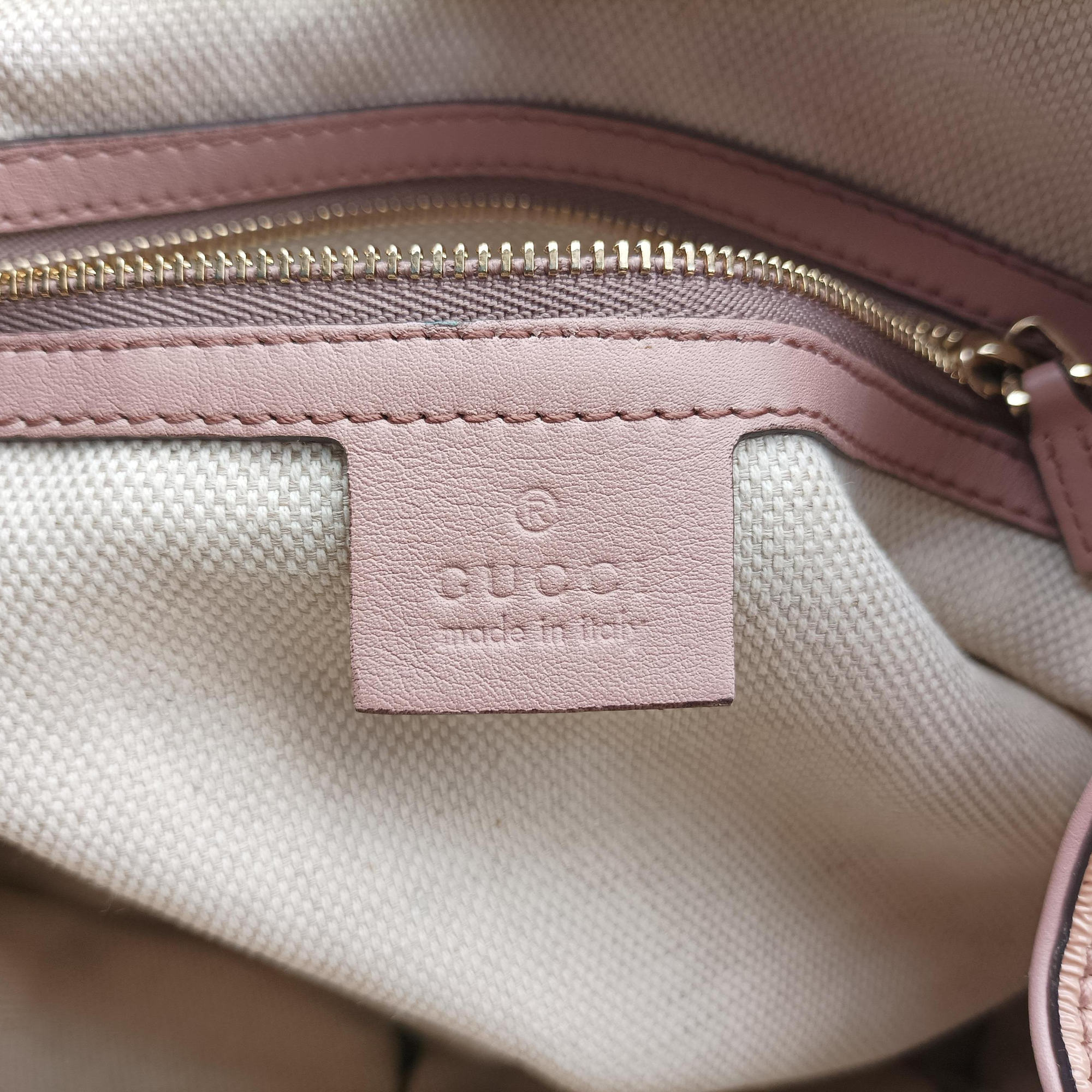 Pre-owned Gucci Soho Beige Patent Leather 282309 shoulderbag | stylenewstar