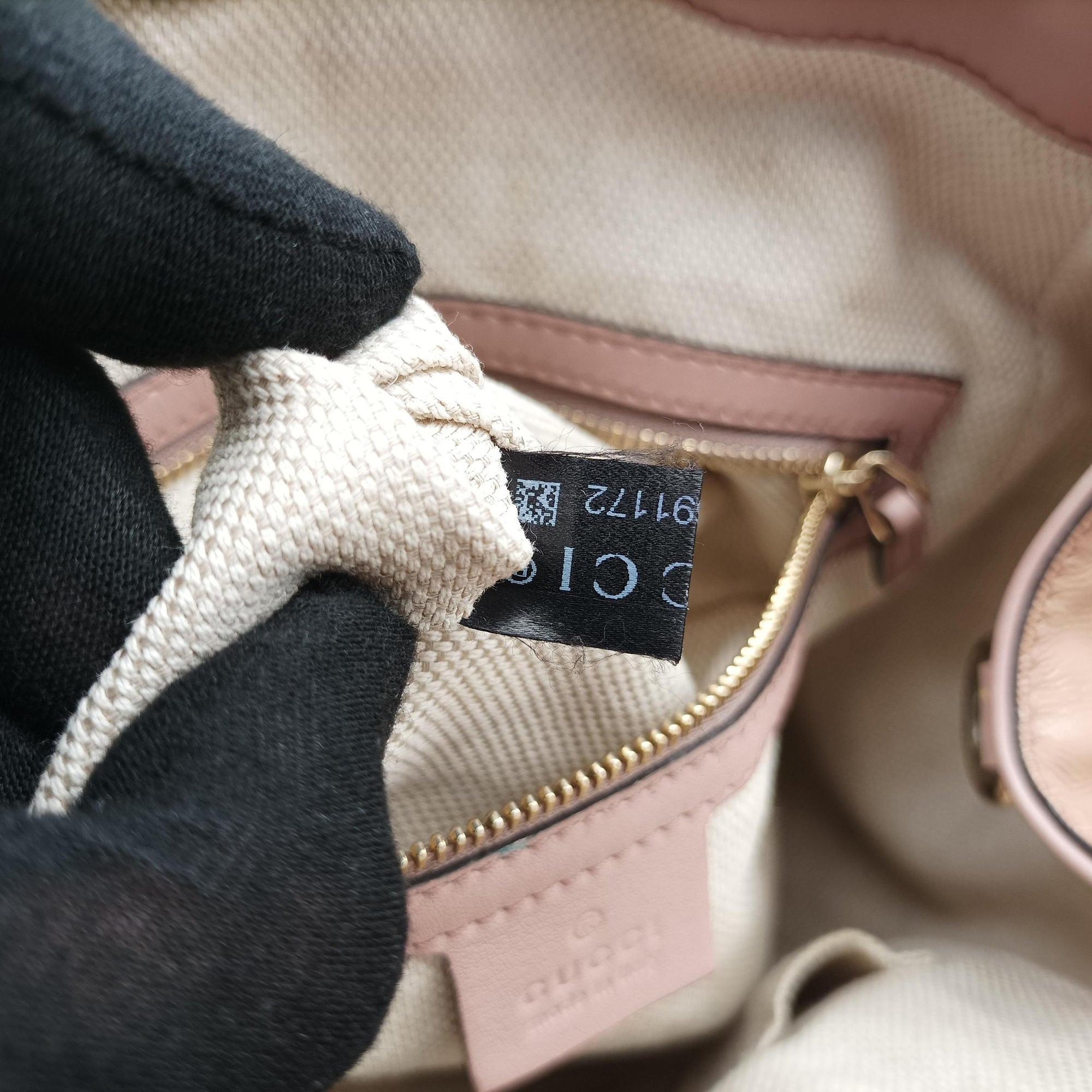 Pre-owned Gucci Soho Beige Patent Leather 282309 shoulderbag | stylenewstar