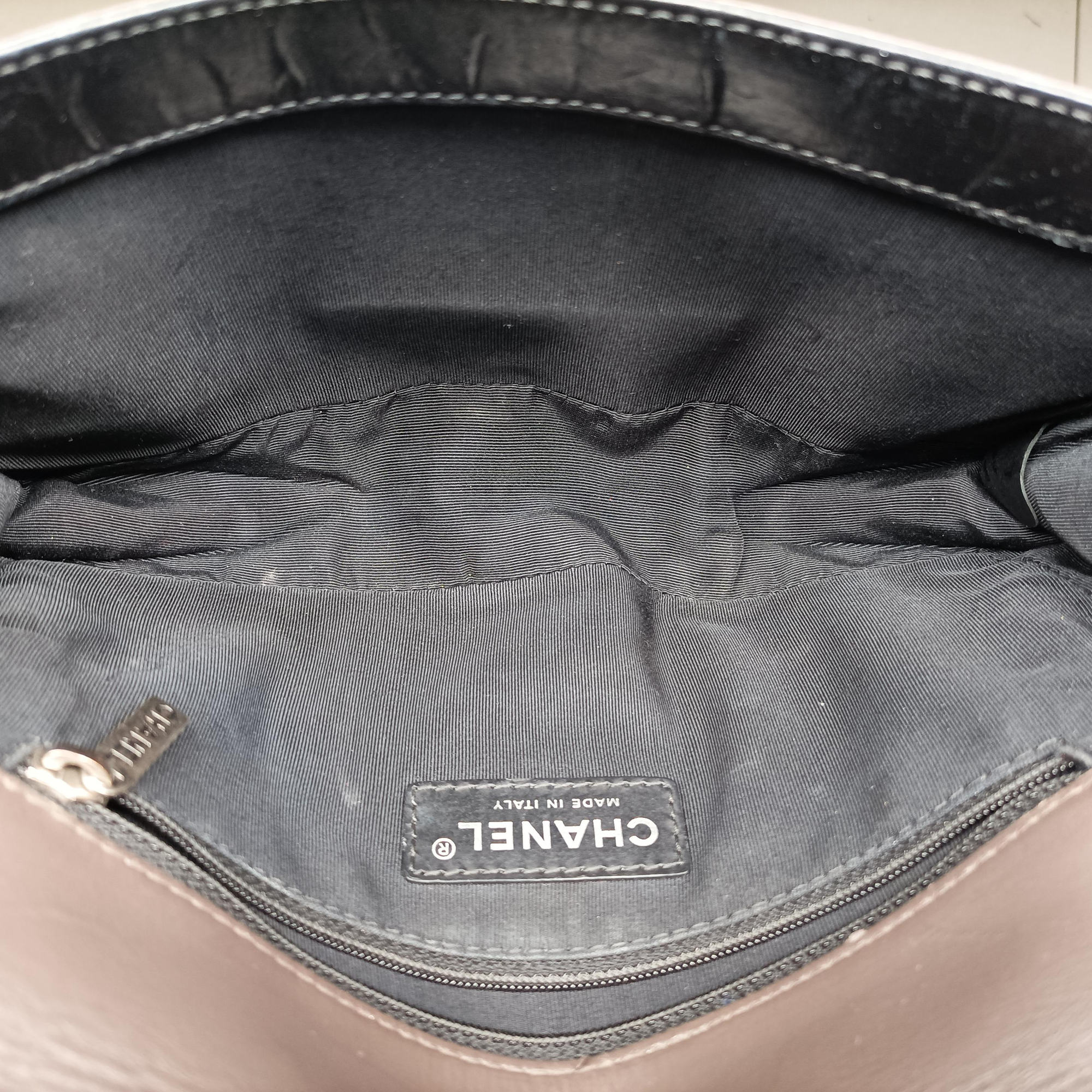 Vintage Chanel BOY CHANEL Black×Brown Leather A66713 shoulderbag | stylenewstar