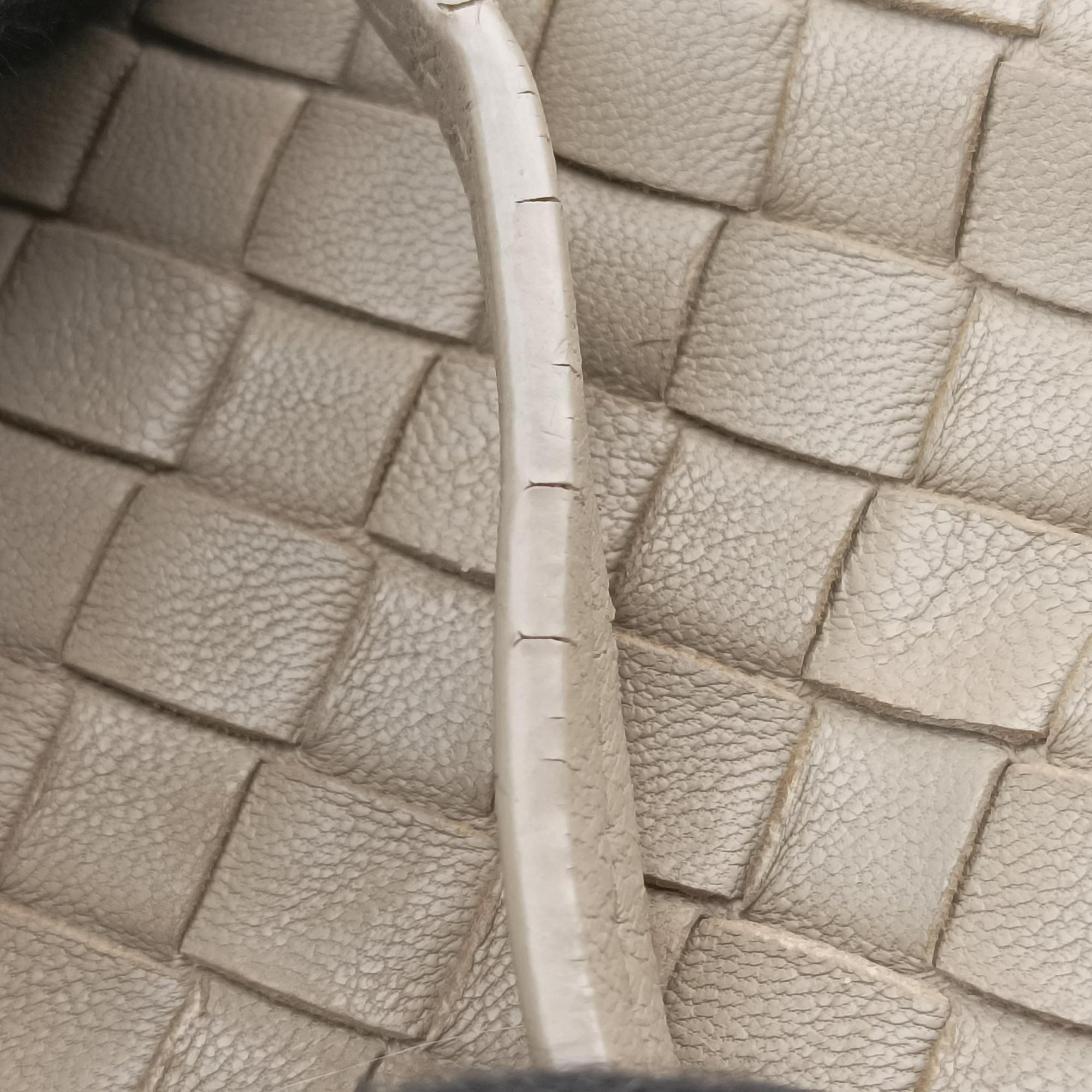 Pre-owned Bottega Veneta Nodini Beige lambskin  shoulderbag | stylenewstar
