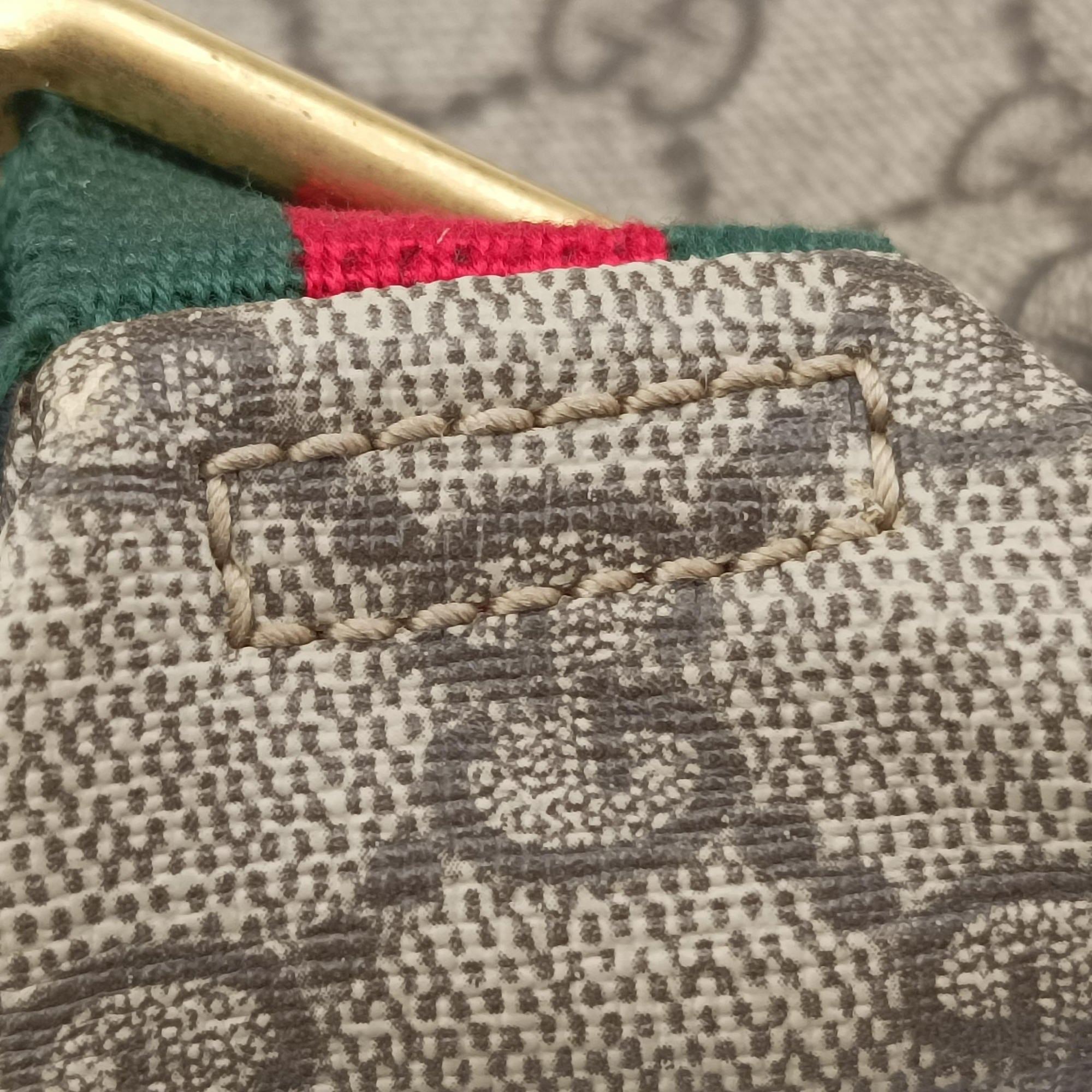 Pre-owned Gucci GG Supreme Courrier beige×Multi PVC coated canvas 529711 bum bag/waist bag | stylenewstar