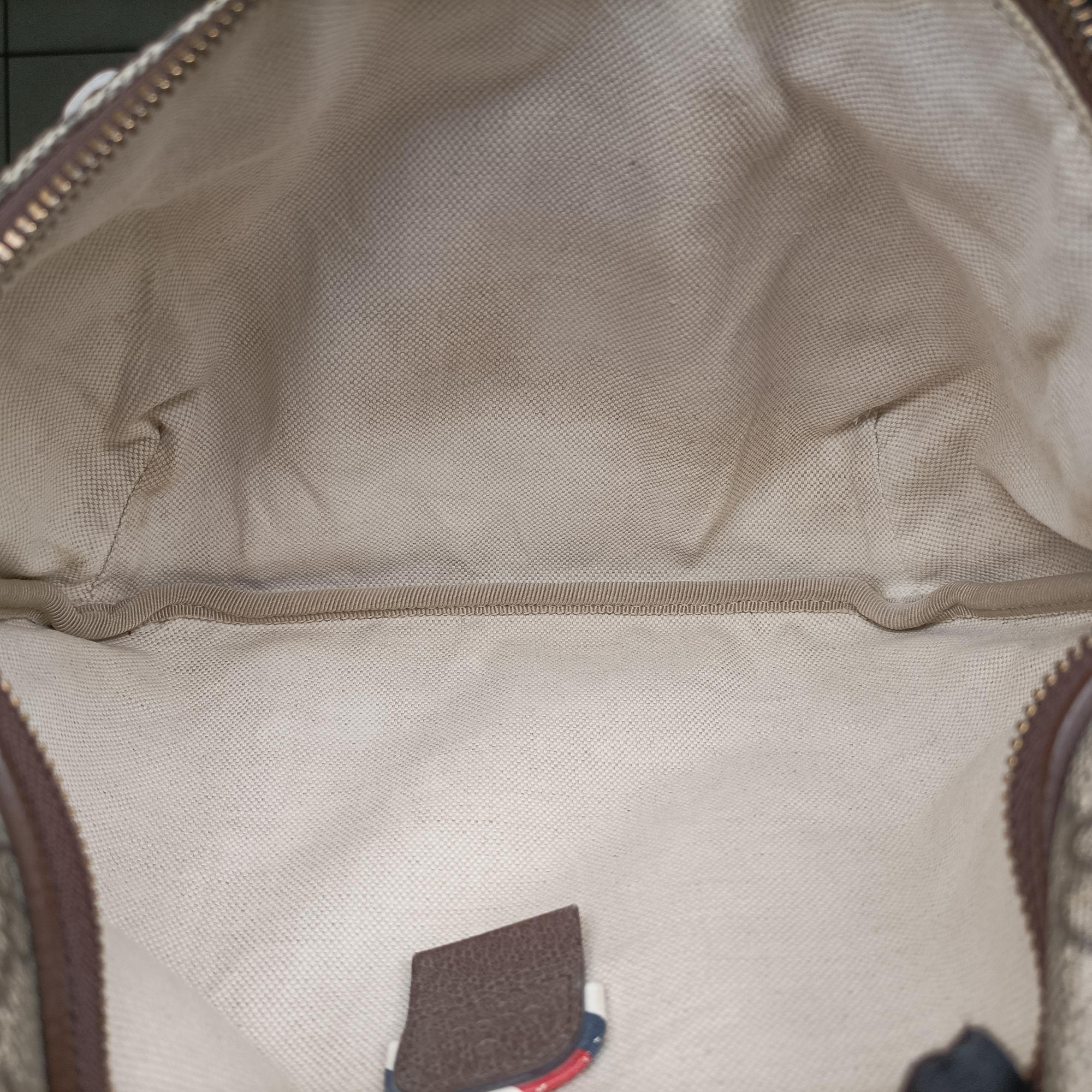 Pre-owned Gucci GG Supreme Courrier beige×Multi PVC coated canvas 529711 bum bag/waist bag | stylenewstar