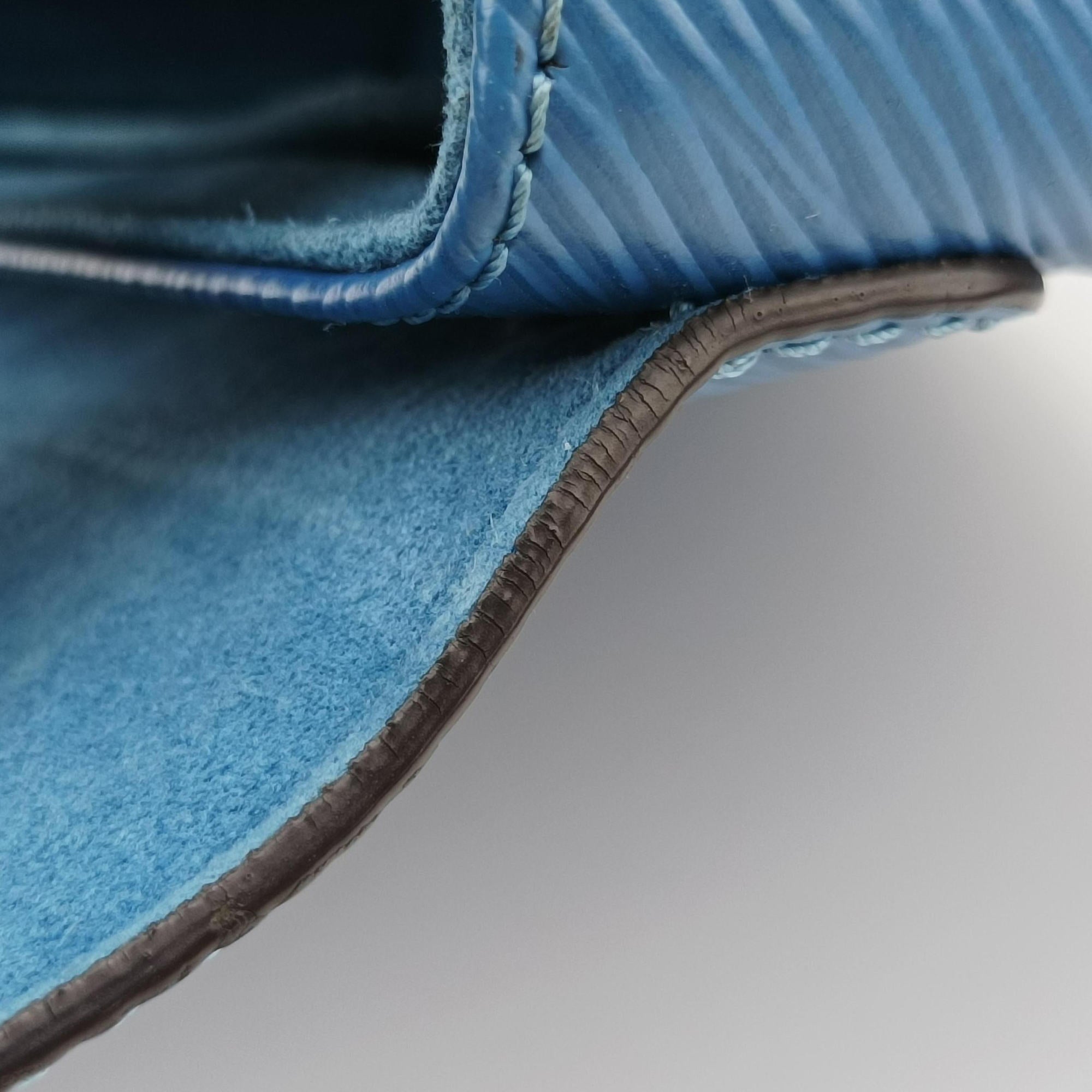Secondhand Louis Vuitton Locky BB BLEU JEAN Epi M53159 shoulderbag | stylenewstar