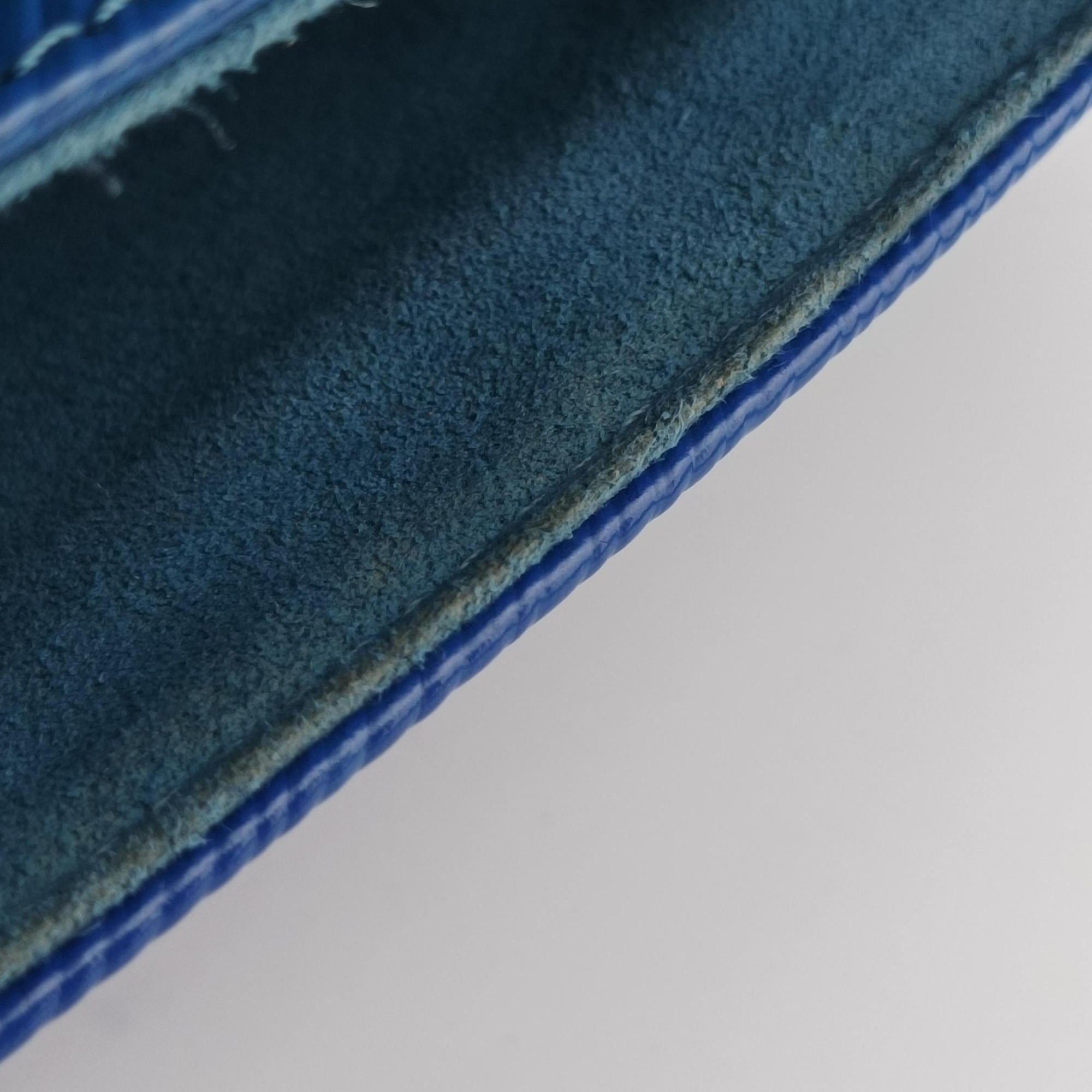 Secondhand Louis Vuitton Locky BB BLEU JEAN Epi M53159 shoulderbag | stylenewstar