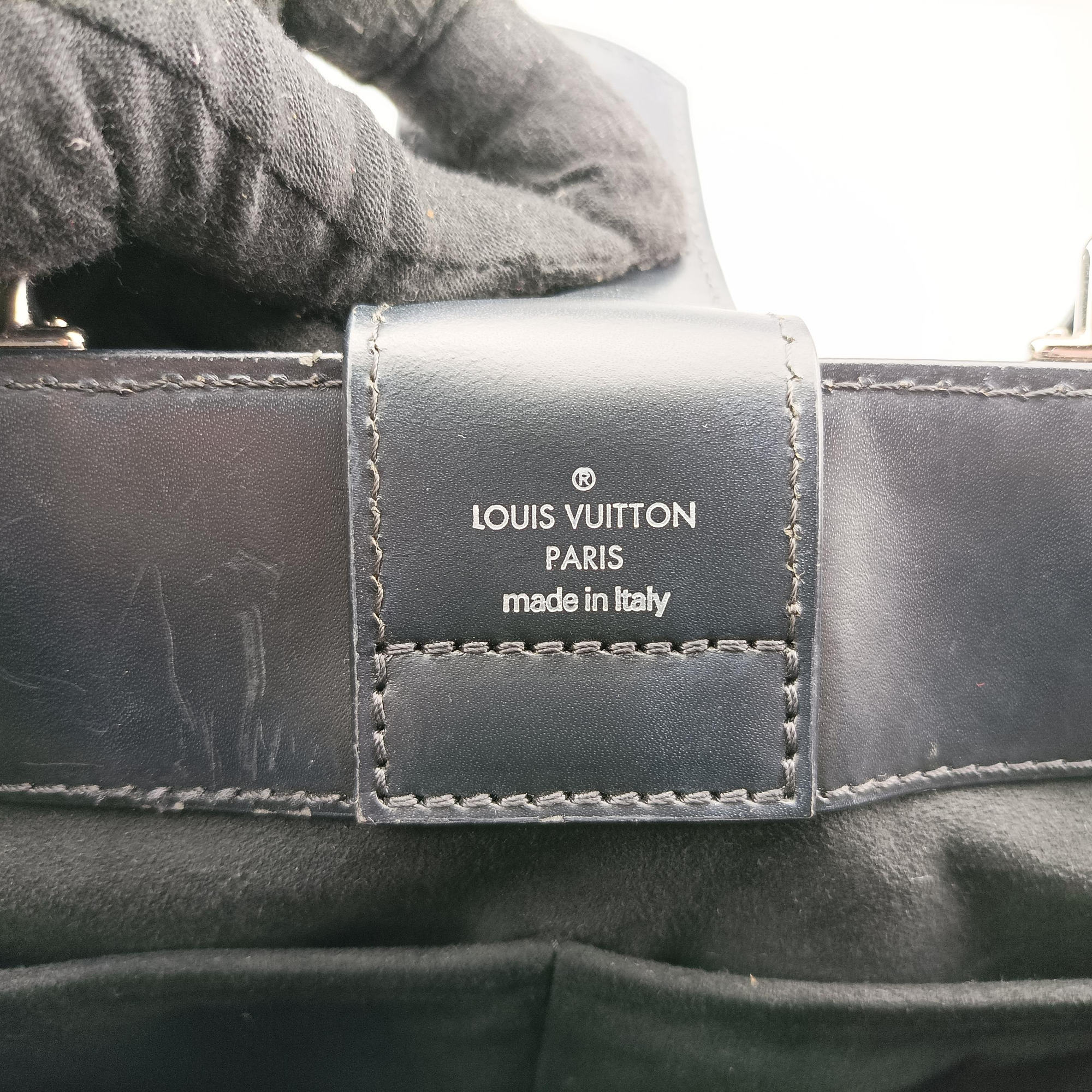 Secondhand Louis Vuitton Clevertal MM Indigo Blue Epi M51328 shoulderbag | stylenewstar