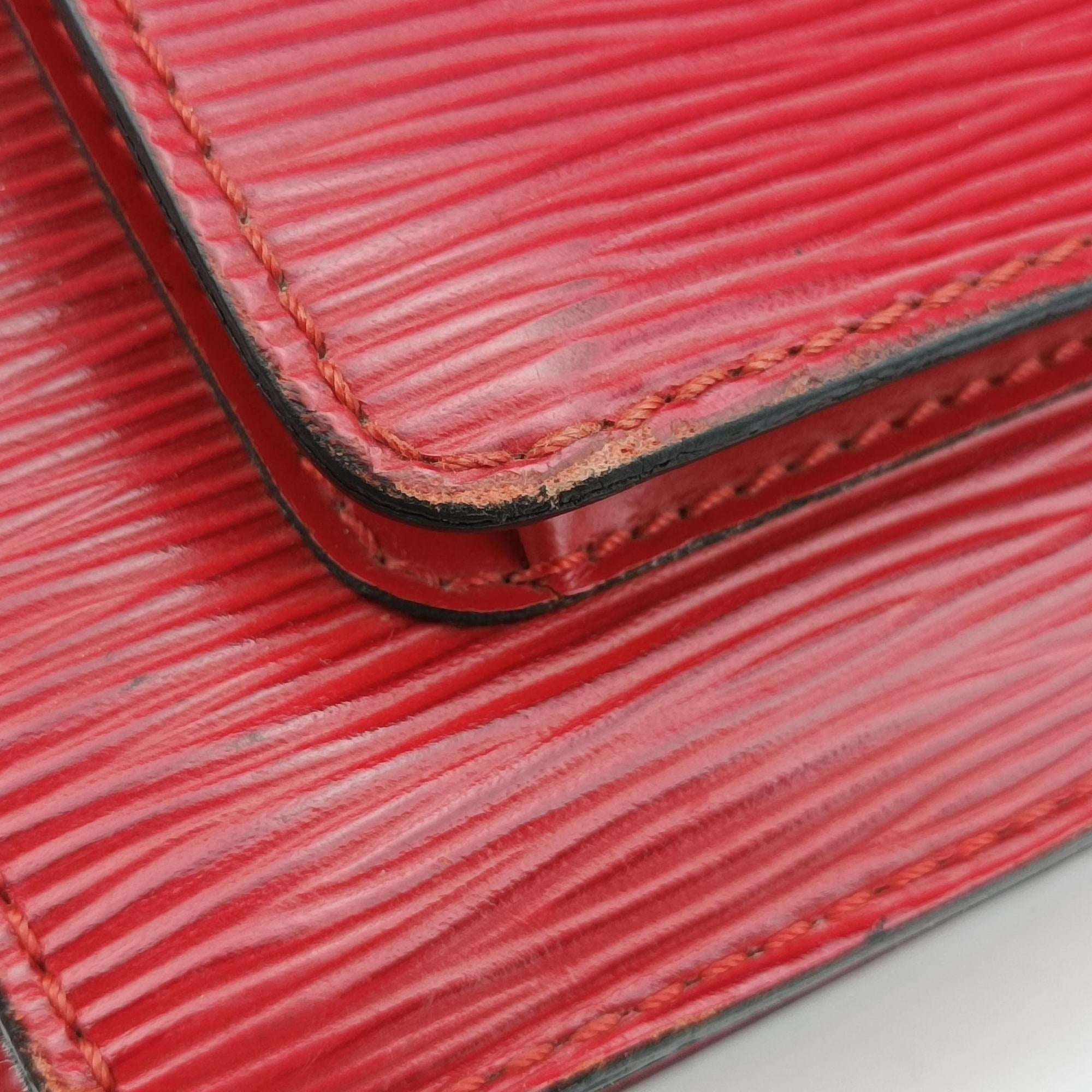 Secondhand Louis Vuitton MONCEAU Castilian Red Epi M52122 shoulderbag | stylenewstar