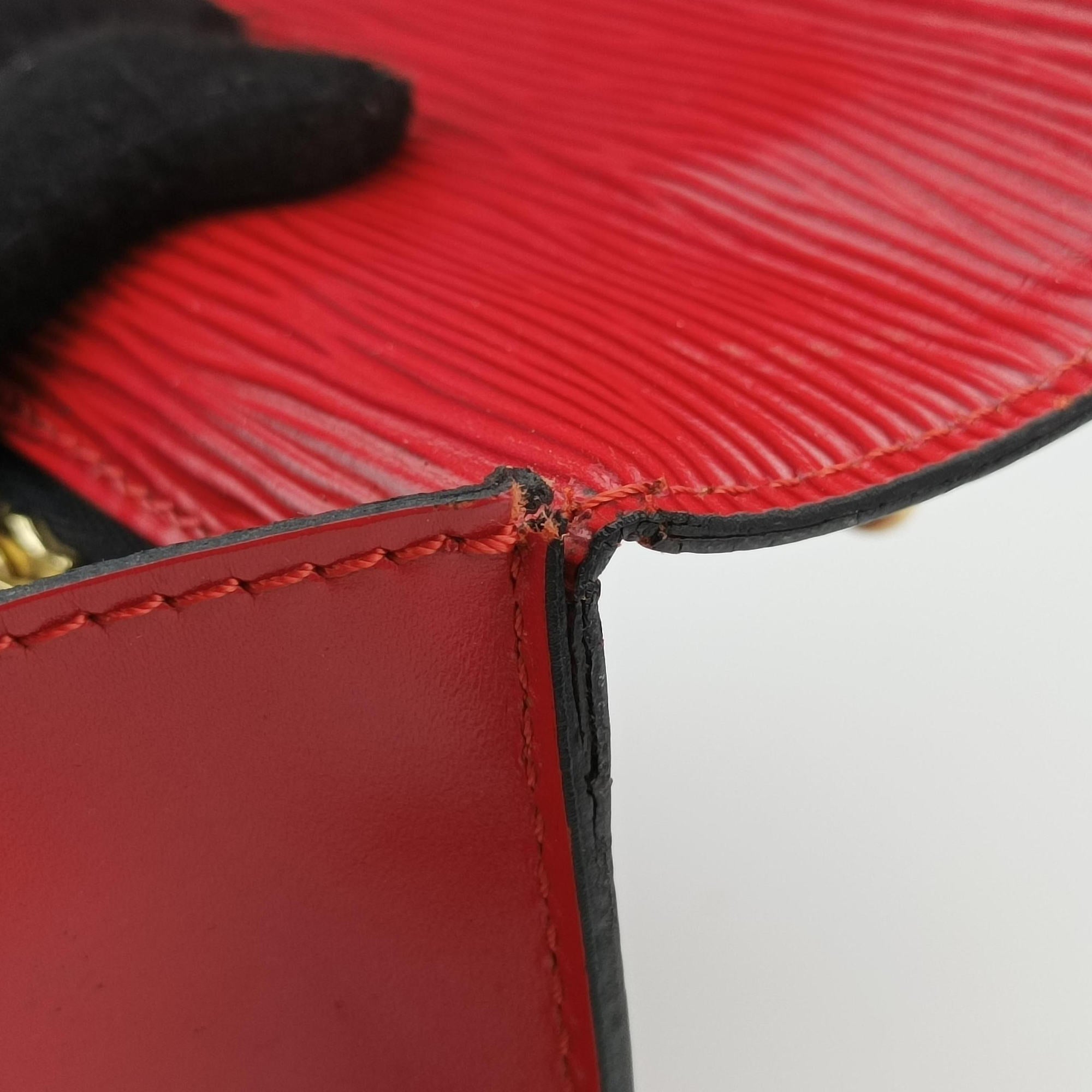 Secondhand Louis Vuitton MONCEAU Castilian Red Epi M52122 shoulderbag | stylenewstar