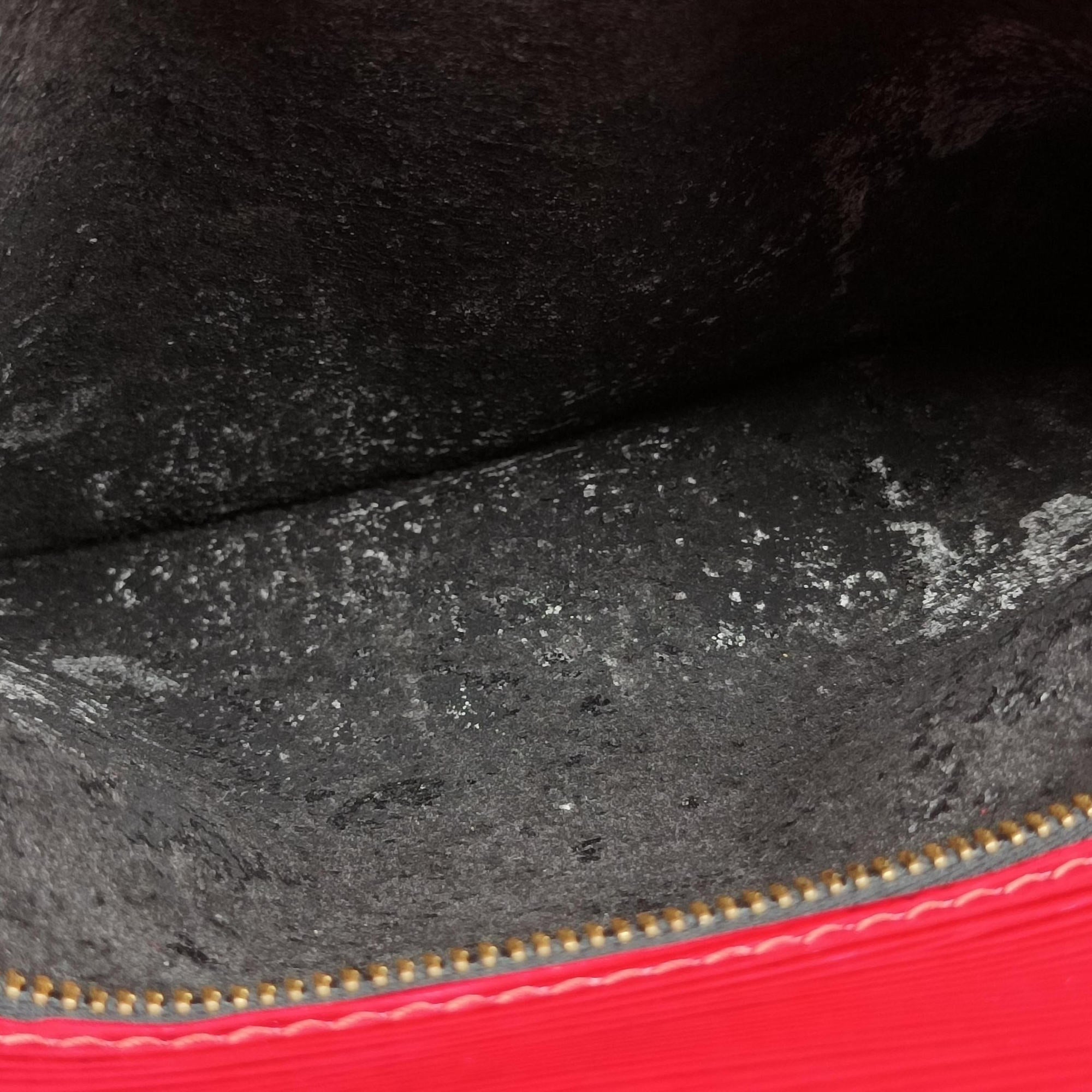 Secondhand Louis Vuitton MONCEAU Castilian Red Epi M52122 shoulderbag | stylenewstar