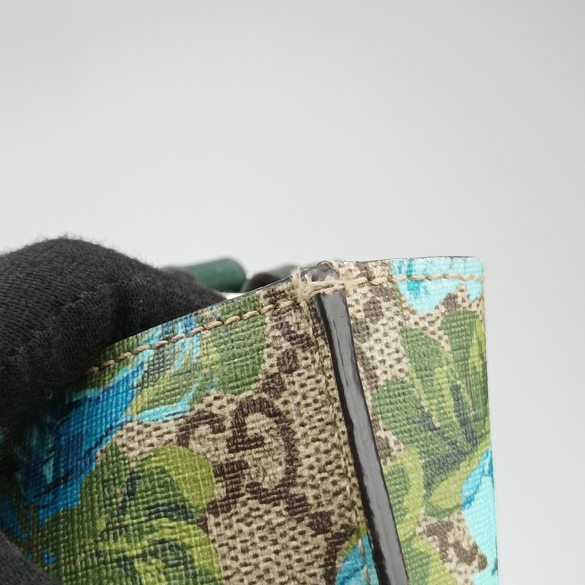 Secondhand Gucci GG Supreme Linea C Blooms GucciGhost Beige×Multicolour PVC coated canvas 414476 shoulderbag | stylenewstar