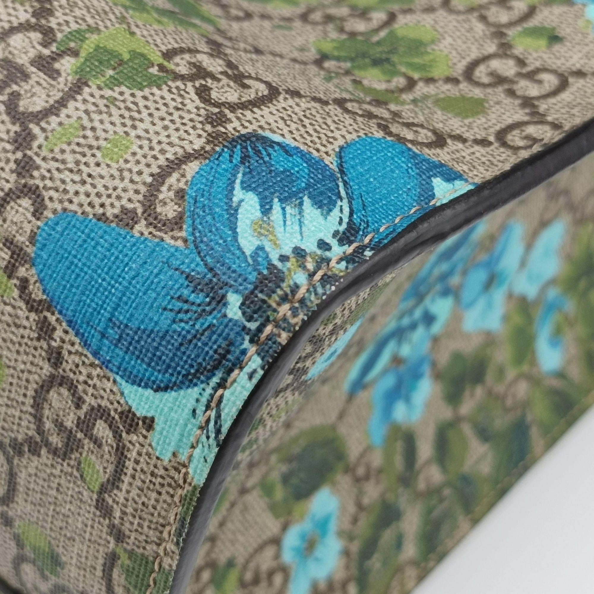 Secondhand Gucci GG Supreme Linea C Blooms GucciGhost Beige×Multicolour PVC coated canvas 414476 shoulderbag | stylenewstar