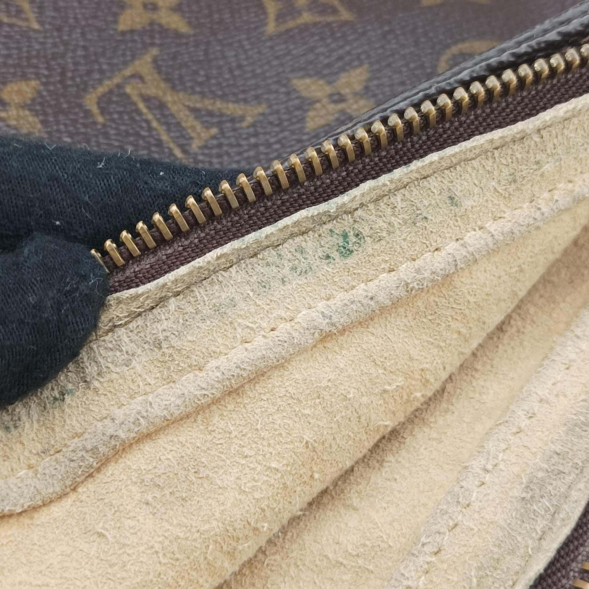 Secondhand Louis Vuitton LOOPING GM Brown Monogram Canvas M51145 shoulderbag | stylenewstar