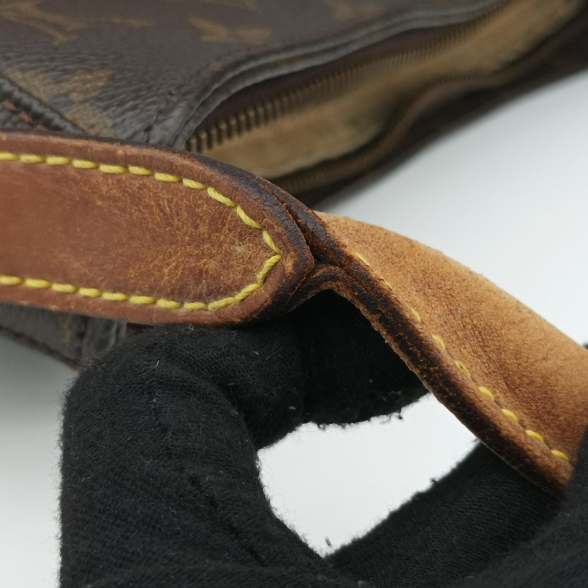 Secondhand Louis Vuitton LOOPING GM Brown Monogram Canvas M51145 shoulderbag | stylenewstar