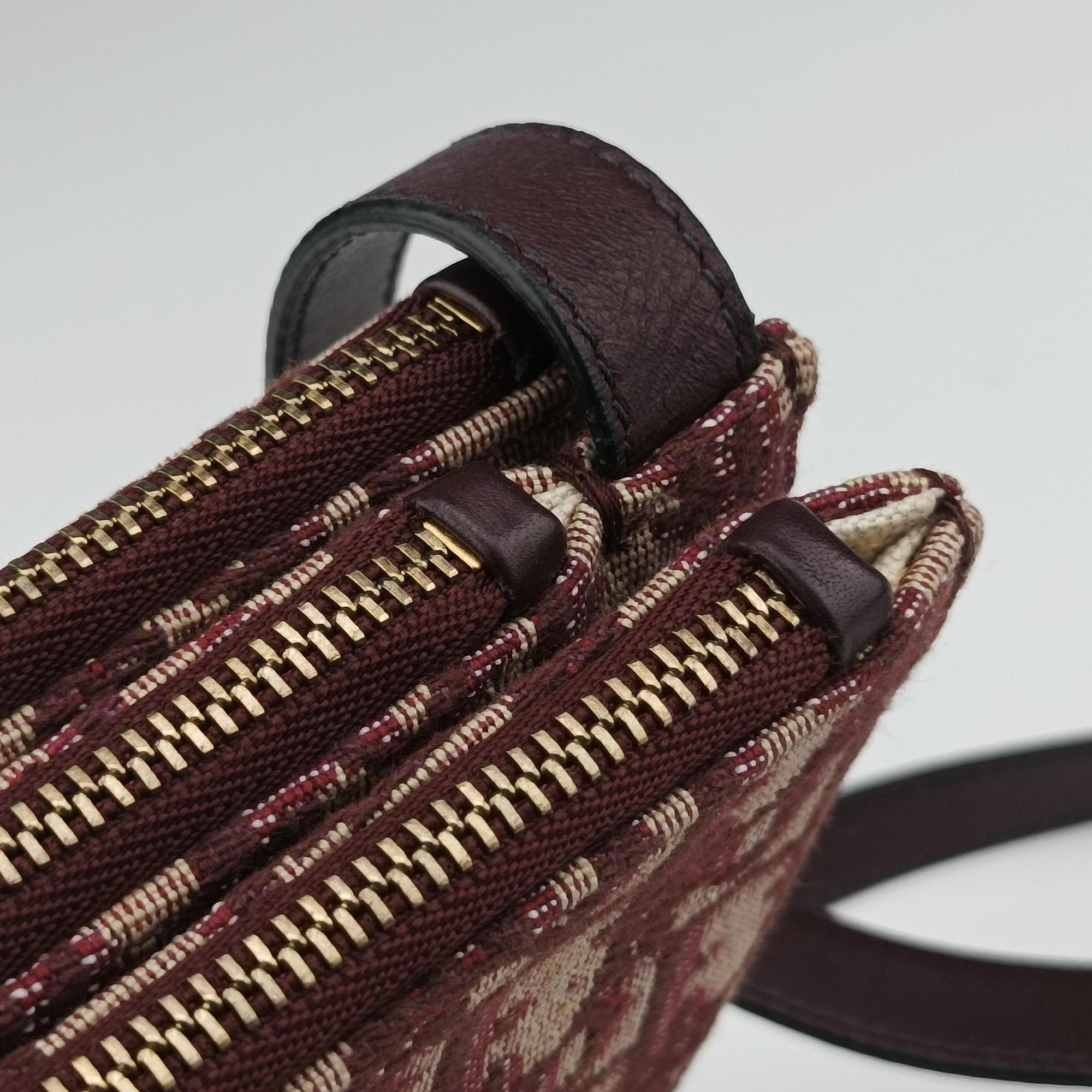 Pre-owned Christian Dior saddle Red Jacquard  shoulderbag | stylenewstar