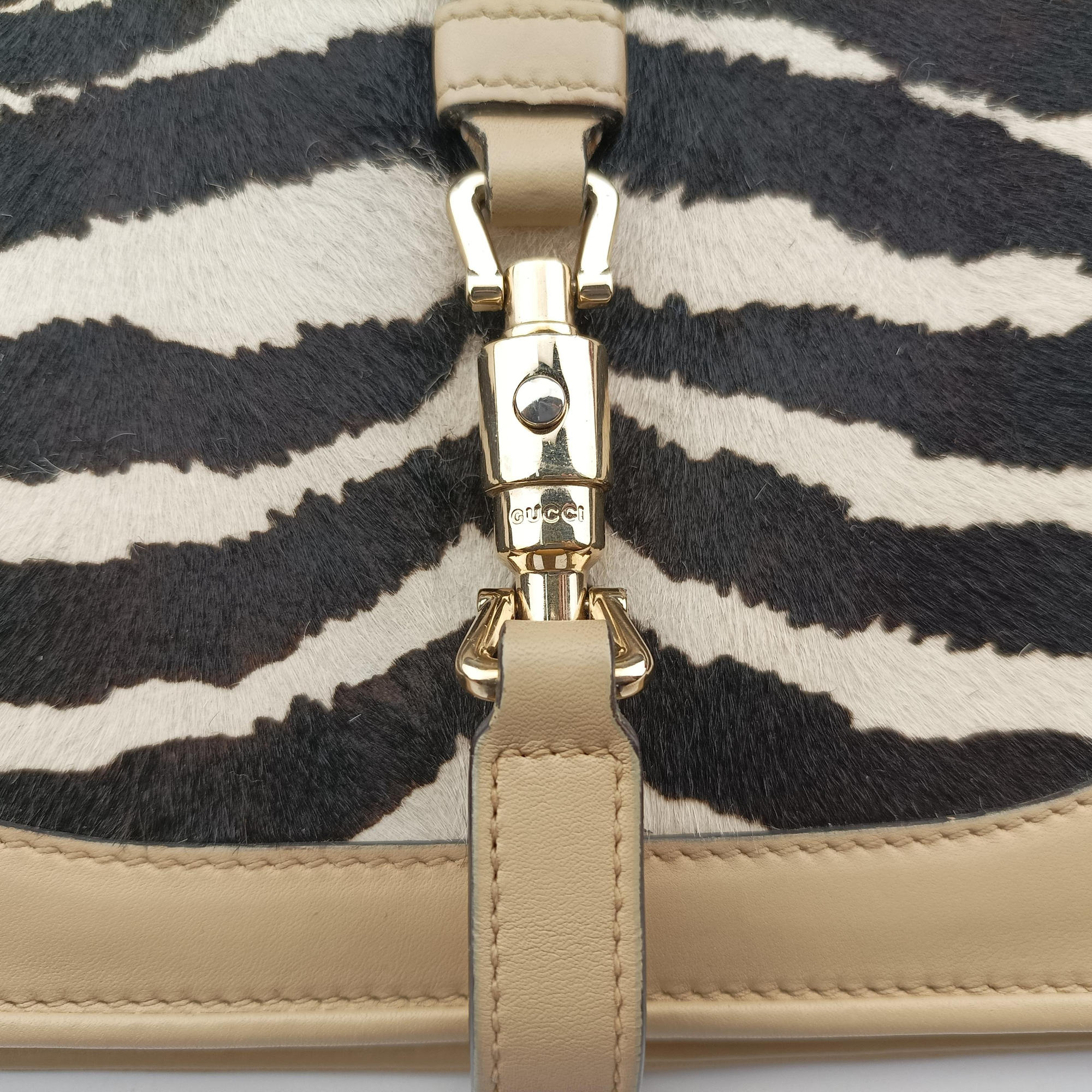 Pre-owned Gucci Broadway beige×Multicolour ponyhair 283061 shoulderbag | stylenewstar