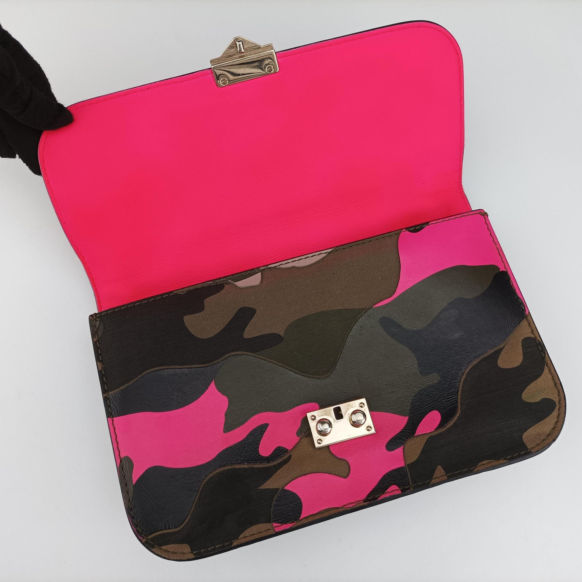 Secondhand Valentino Rockstud Glam Lock Multicolour canvas× leather  shoulderbag | stylenewstar