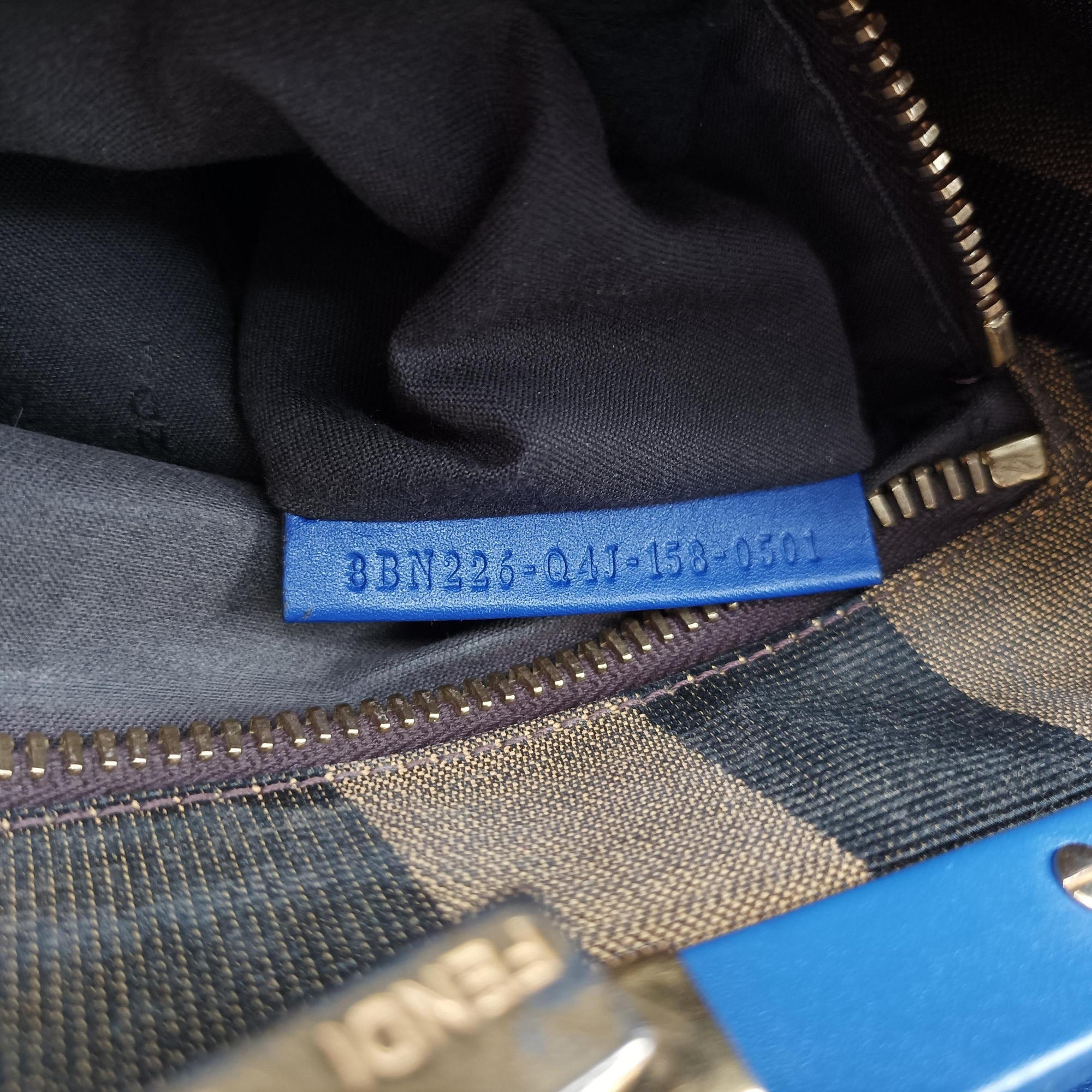Secondhand Fendi PEEKABOO Blue Leather 8BN226 shoulderbag | stylenewstar