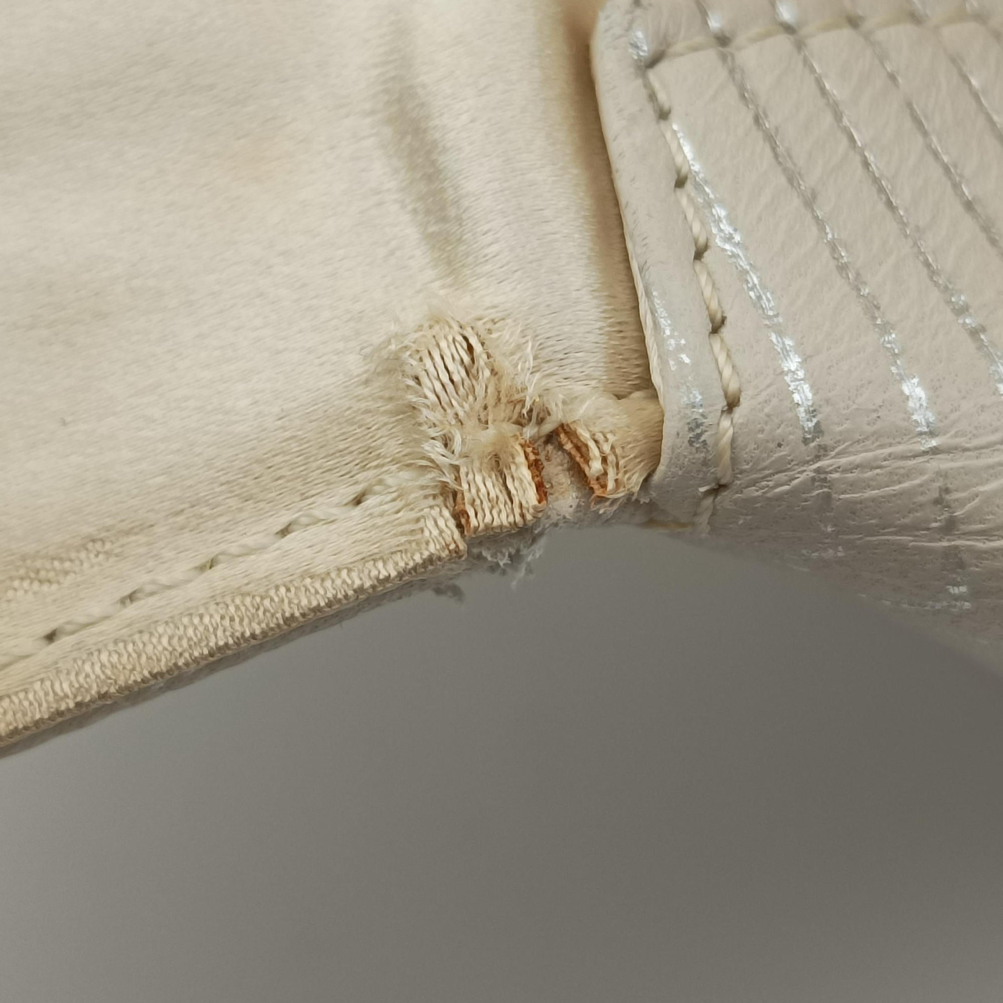 Pre-owned Fendi Bento Box Beige×Golden Canvas×Leather 101633 shoulderbag | stylenewstar