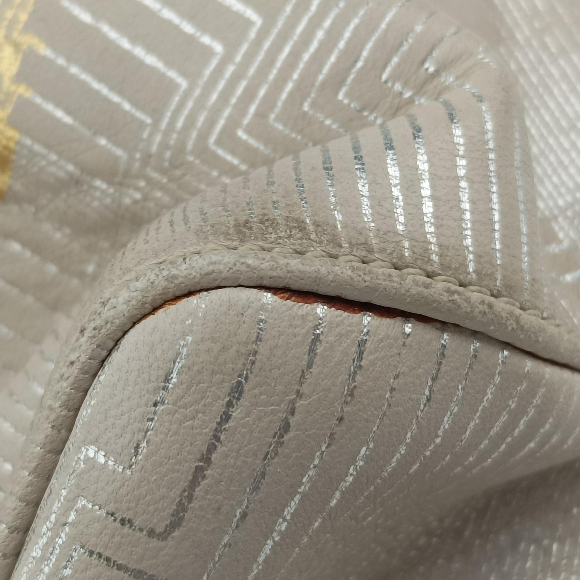 Pre-owned Fendi Bento Box Beige×Golden Canvas×Leather 101633 shoulderbag | stylenewstar