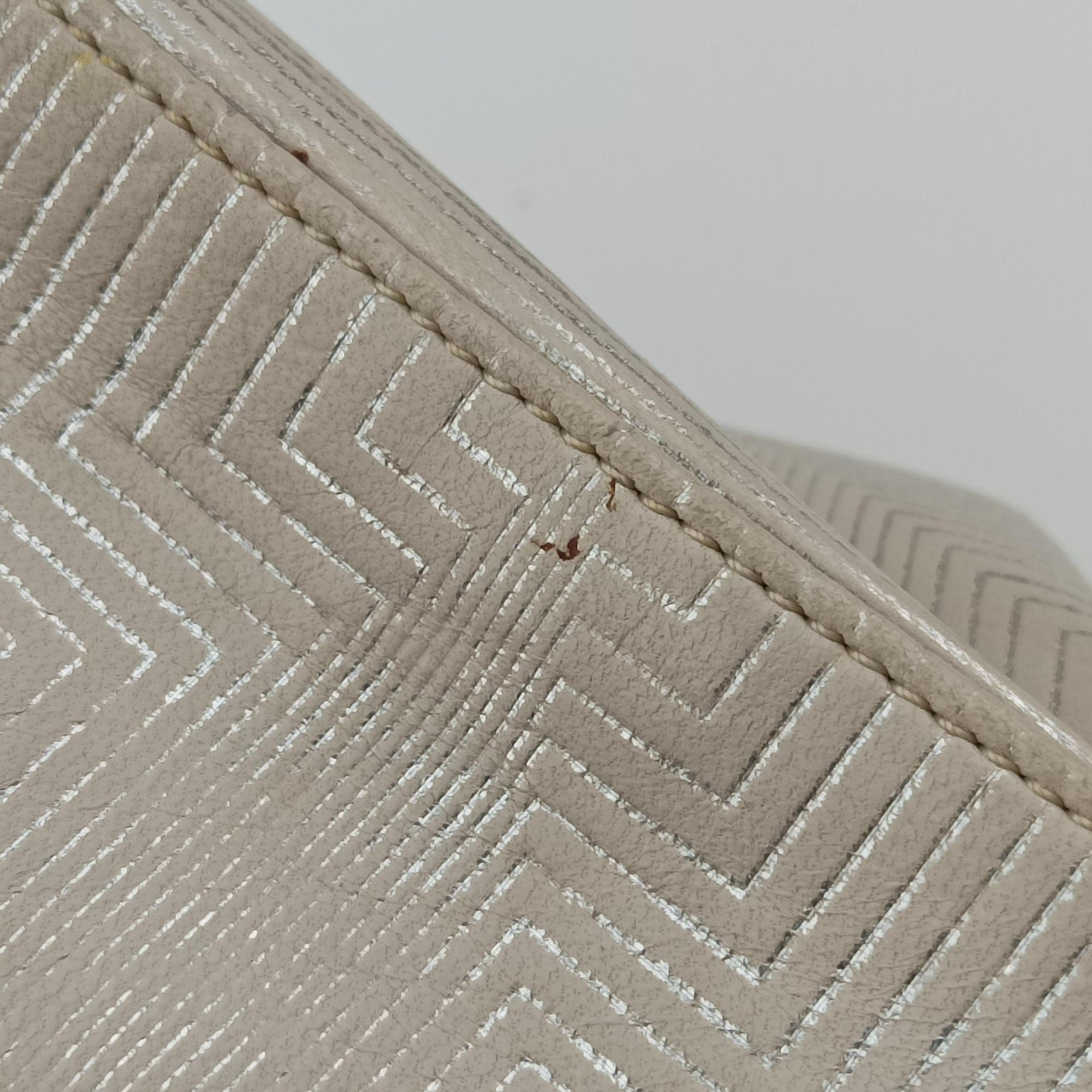 Pre-owned Fendi Bento Box Beige×Golden Canvas×Leather 101633 shoulderbag | stylenewstar