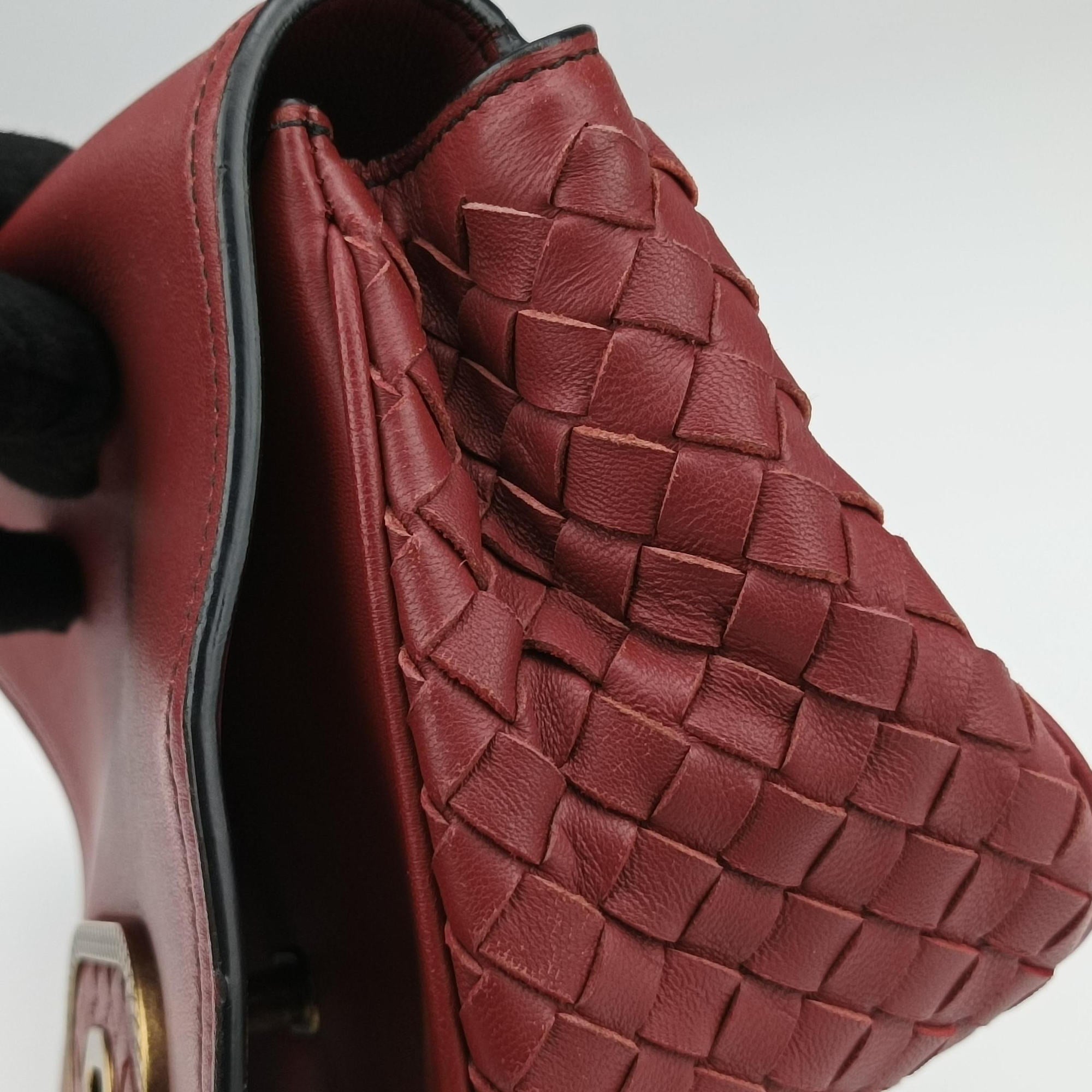 Pre-owned Bottega Veneta Luna Intrecciato Red lambskin  shoulderbag | stylenewstar