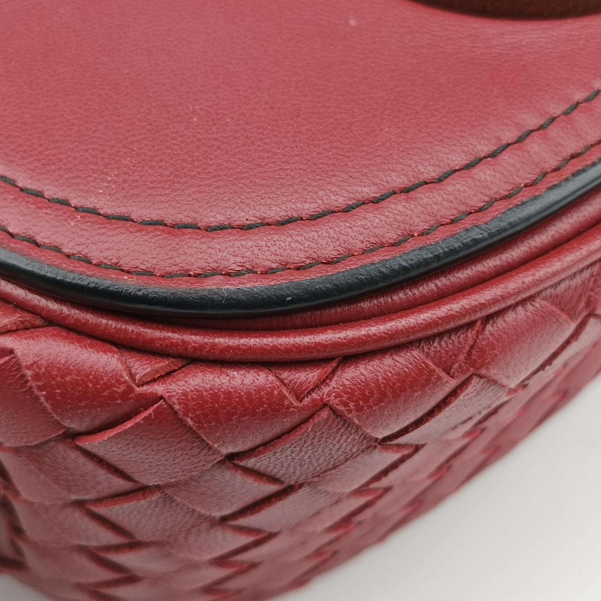 Pre-owned Bottega Veneta Luna Intrecciato Red lambskin  shoulderbag | stylenewstar