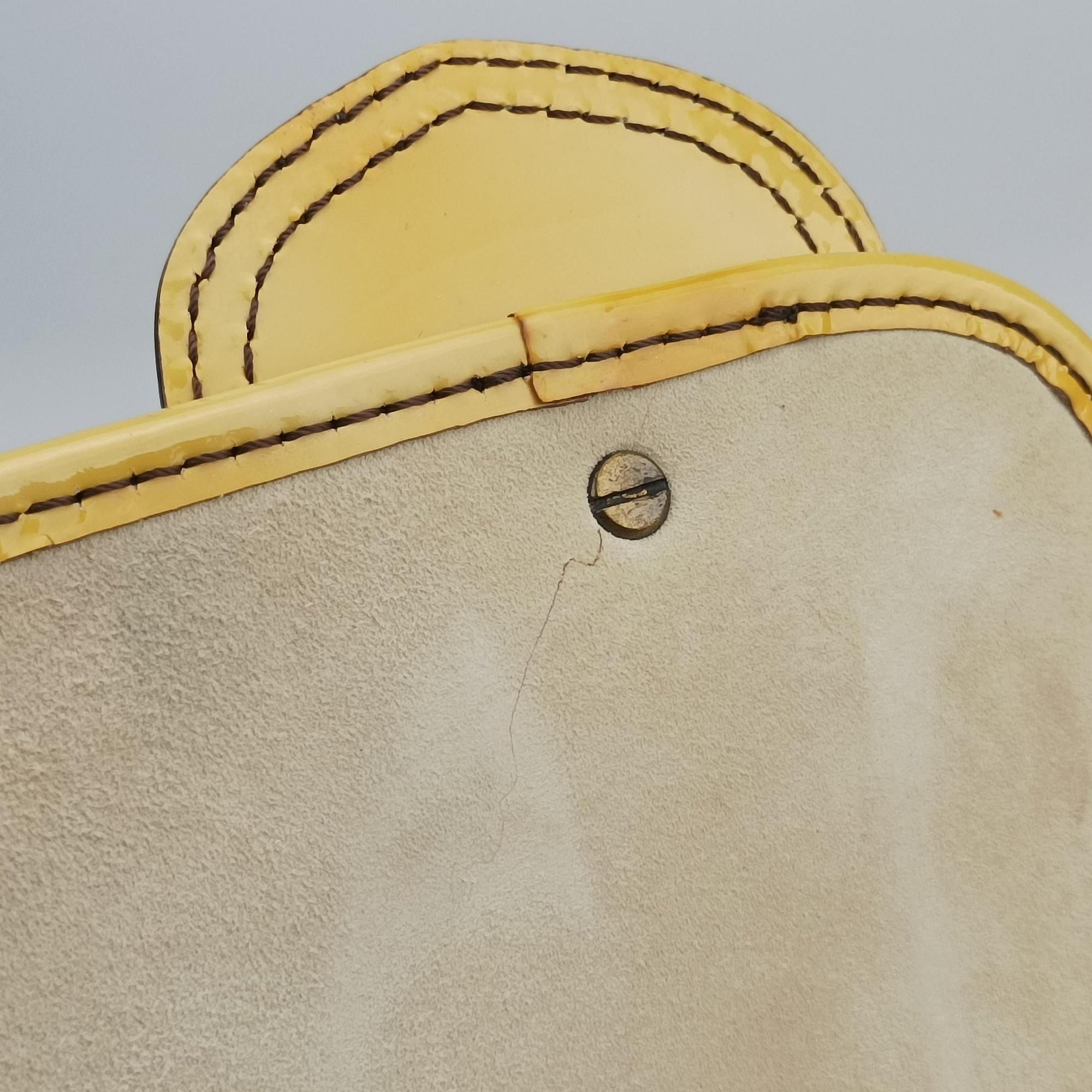 Pre-owned Fendi B Bag Yellow Patent Leather 8BN165 shoulderbag | stylenewstar