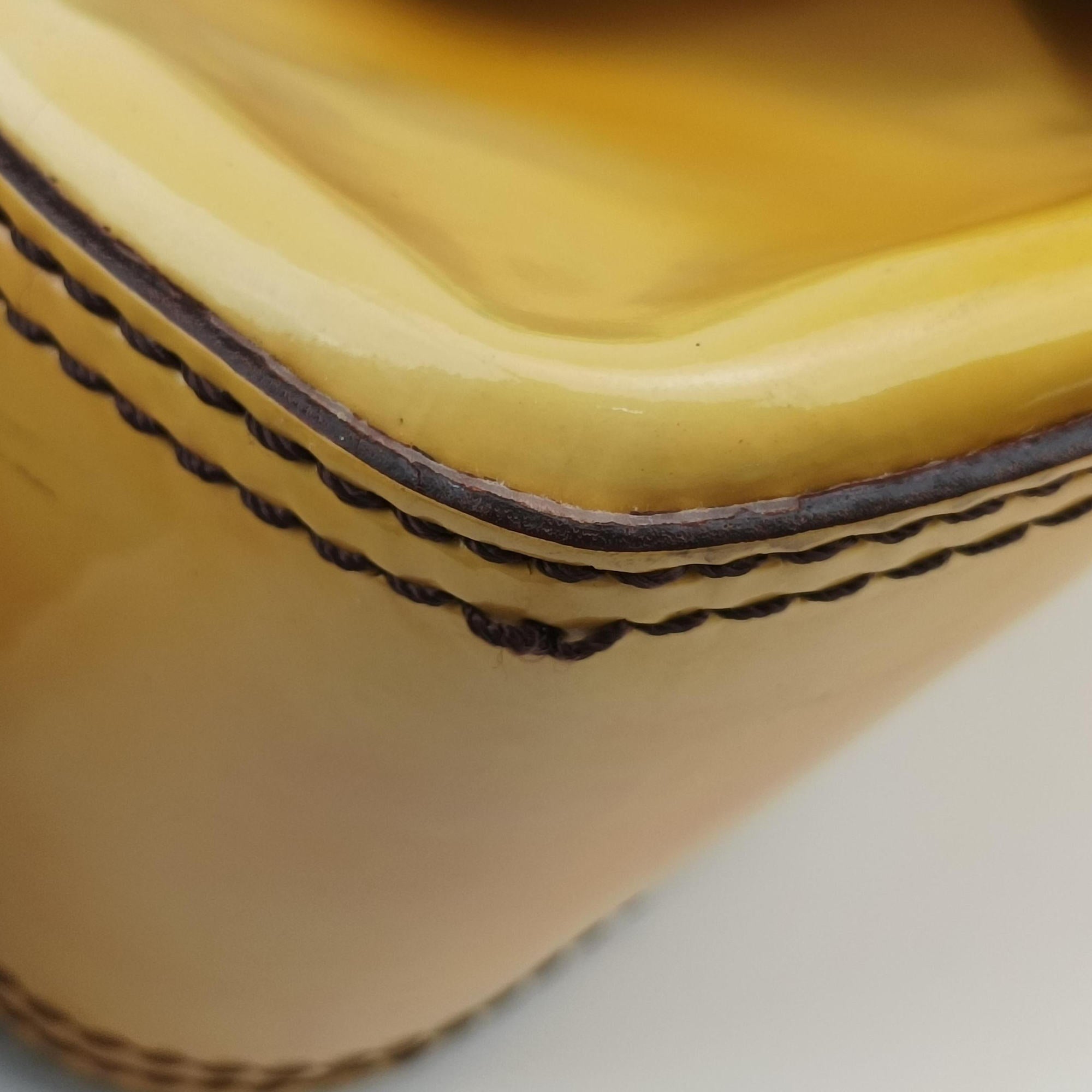 Pre-owned Fendi B Bag Yellow Patent Leather 8BN165 shoulderbag | stylenewstar